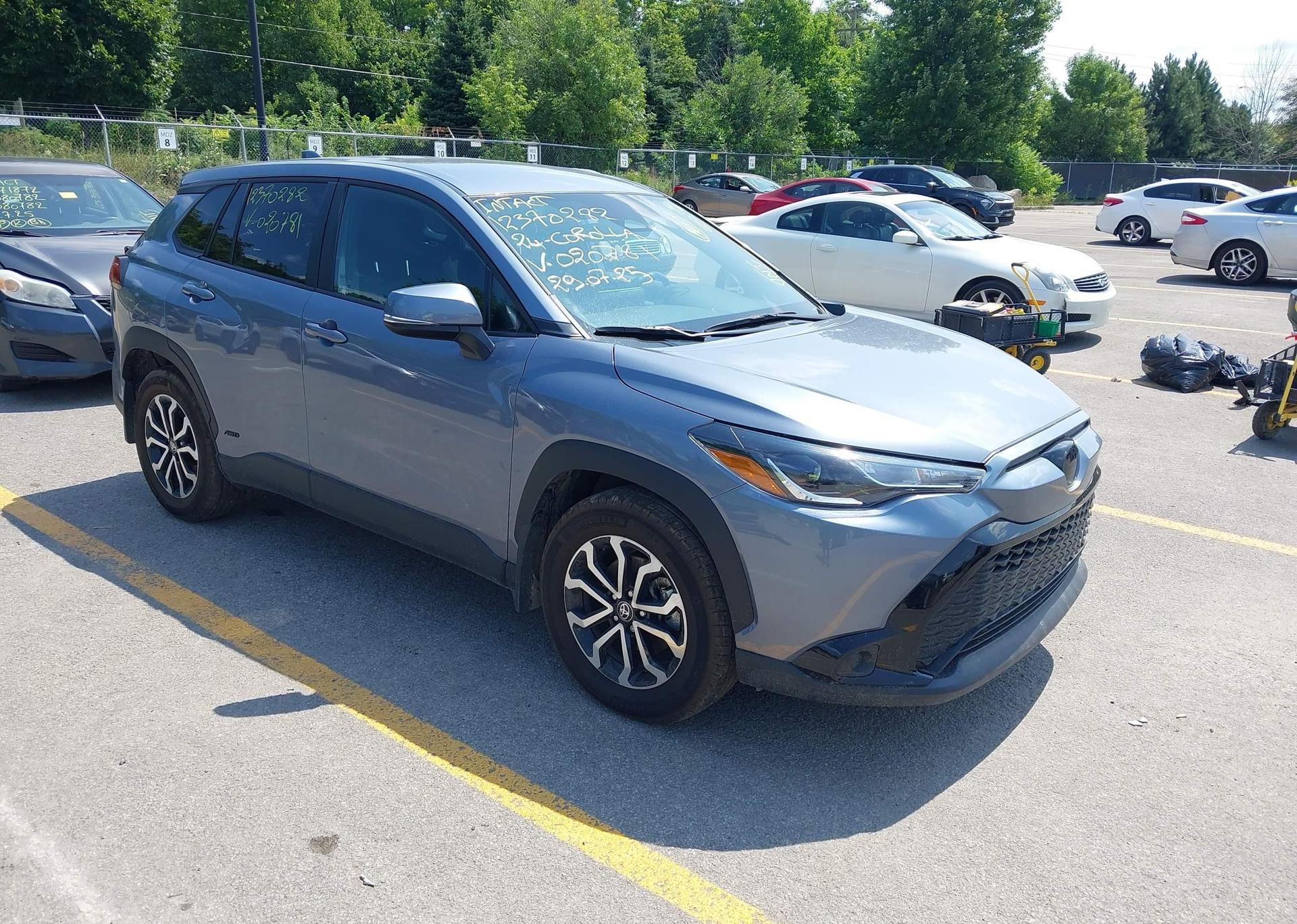 2024 TOYOTA COROLLA CROSS HYBRID SE