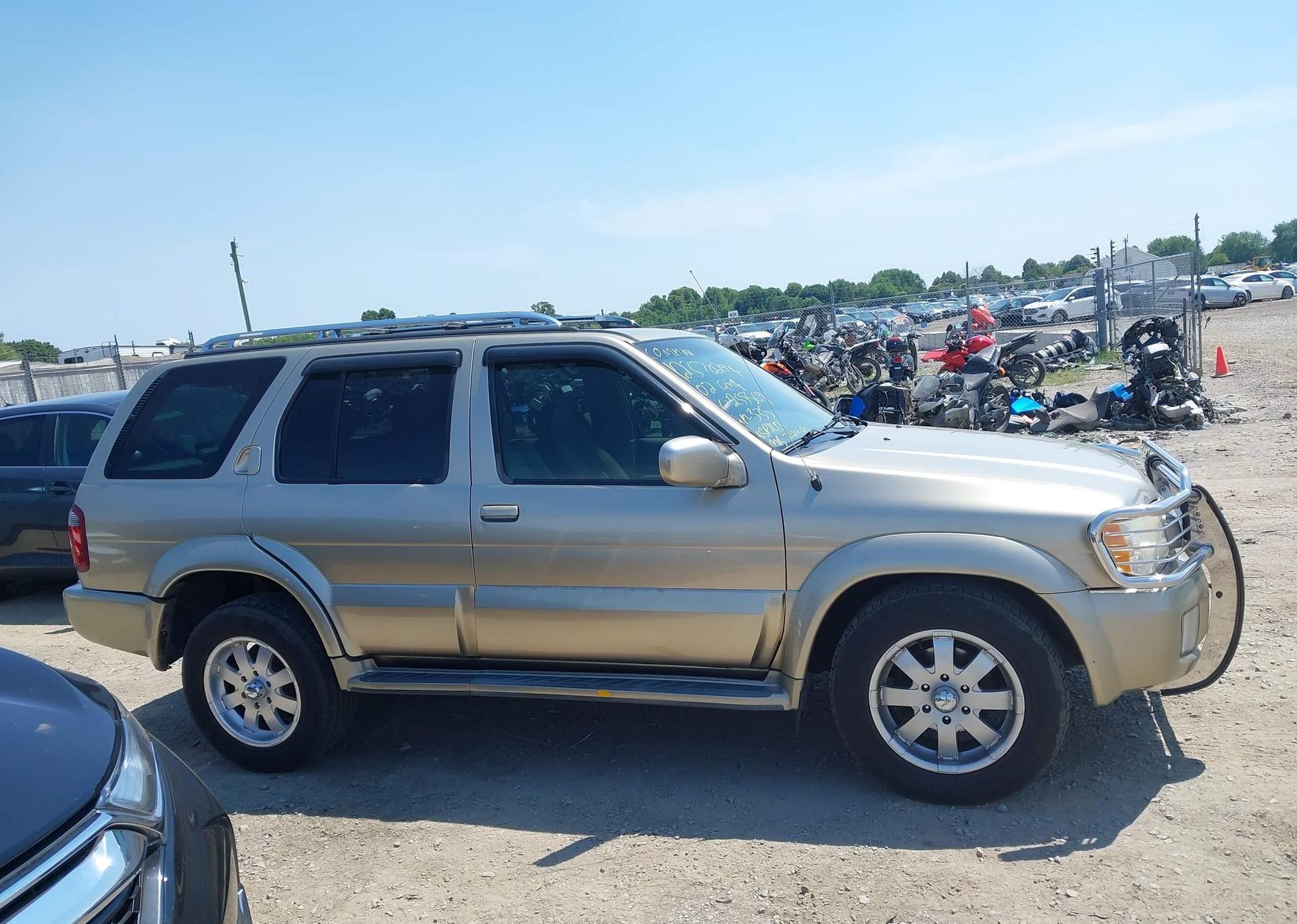 2002 INFINITI QX4