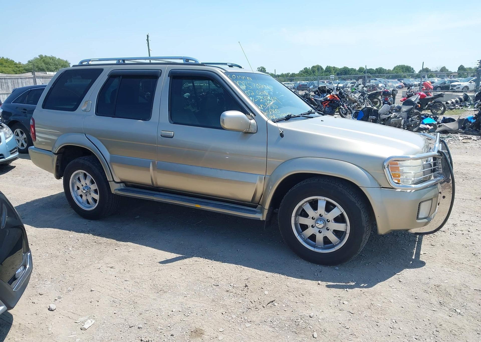 2002 INFINITI QX4