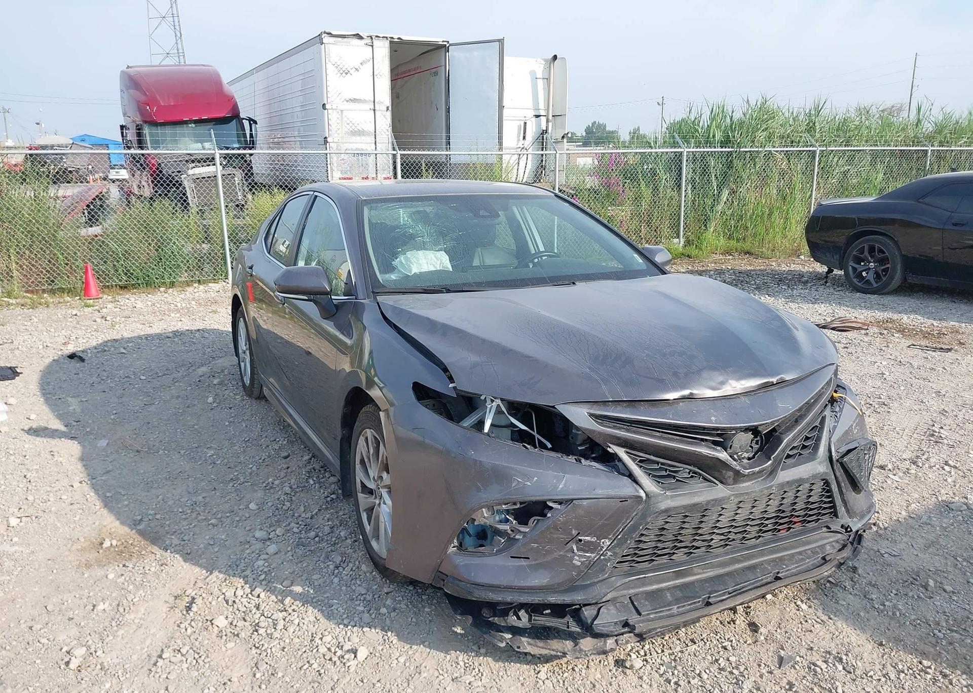 2022 TOYOTA CAMRY SE