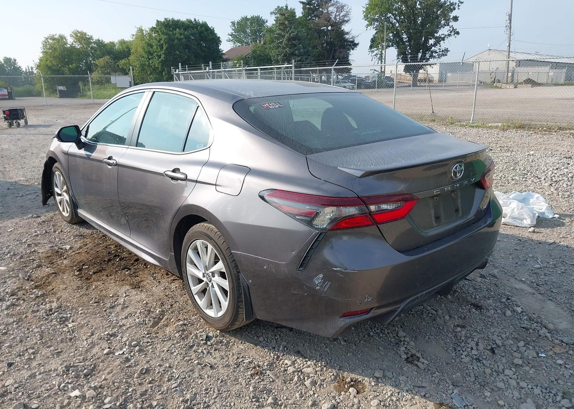 2022 TOYOTA CAMRY SE
