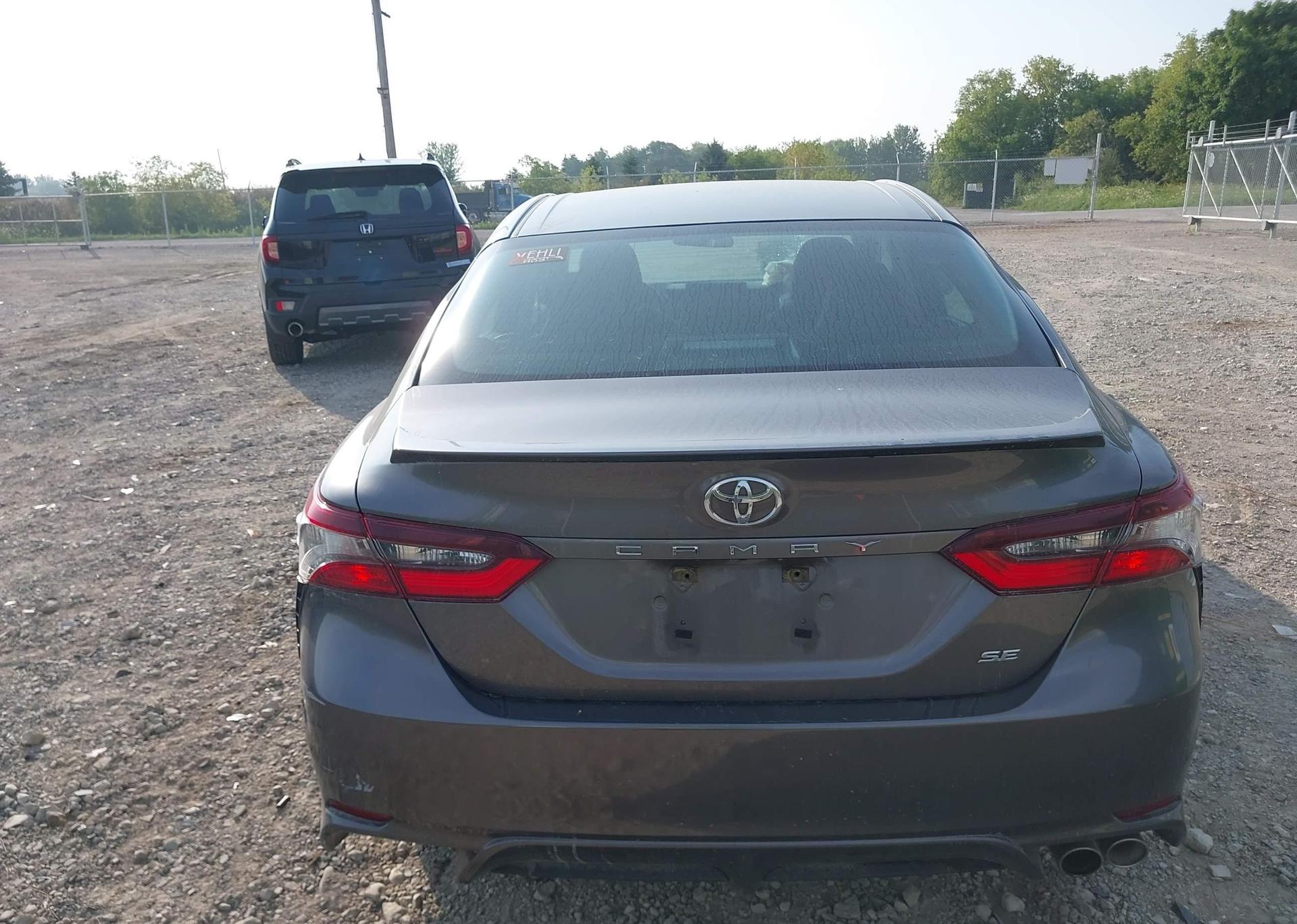 2022 TOYOTA CAMRY SE