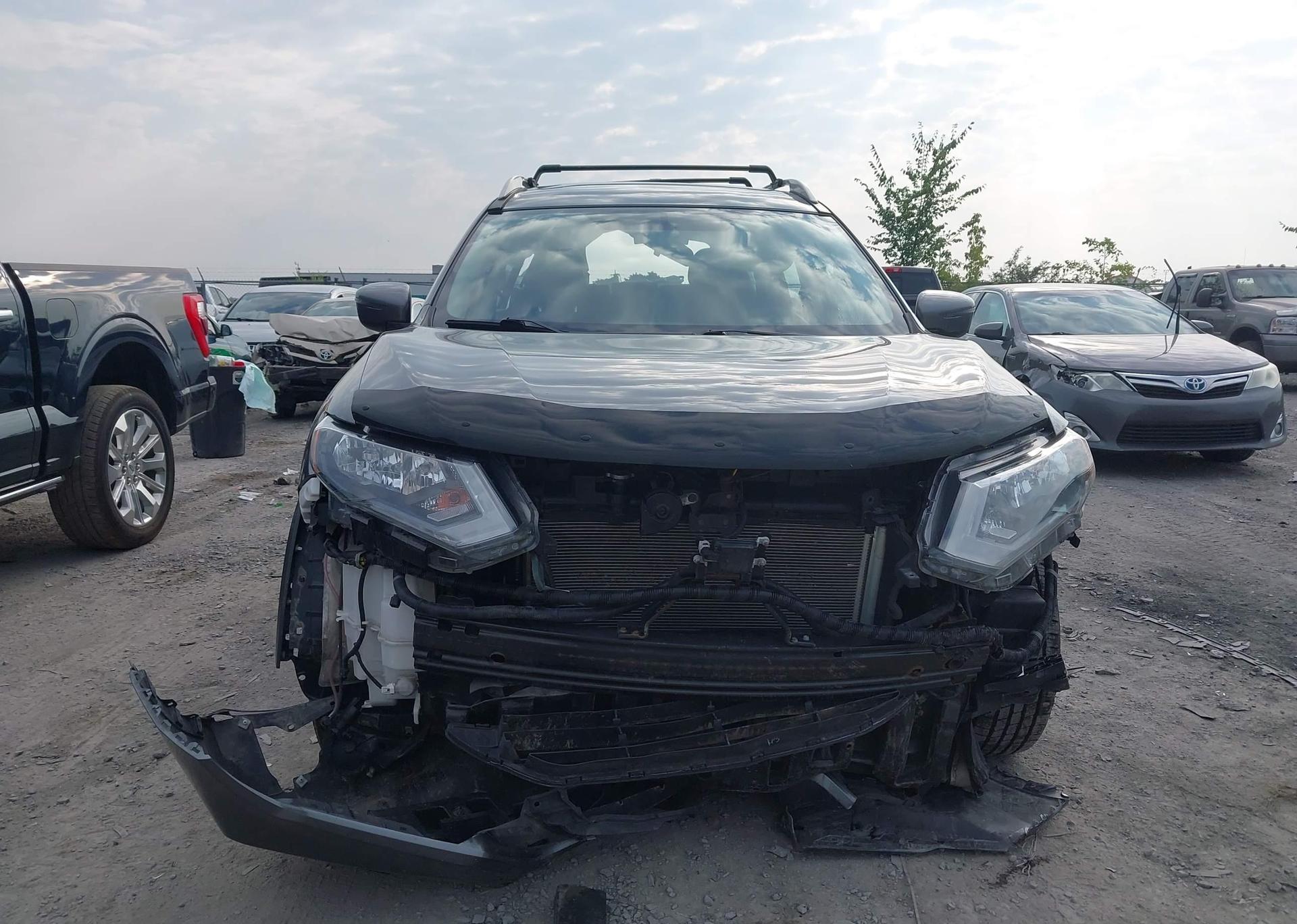 2019 NISSAN ROGUE S