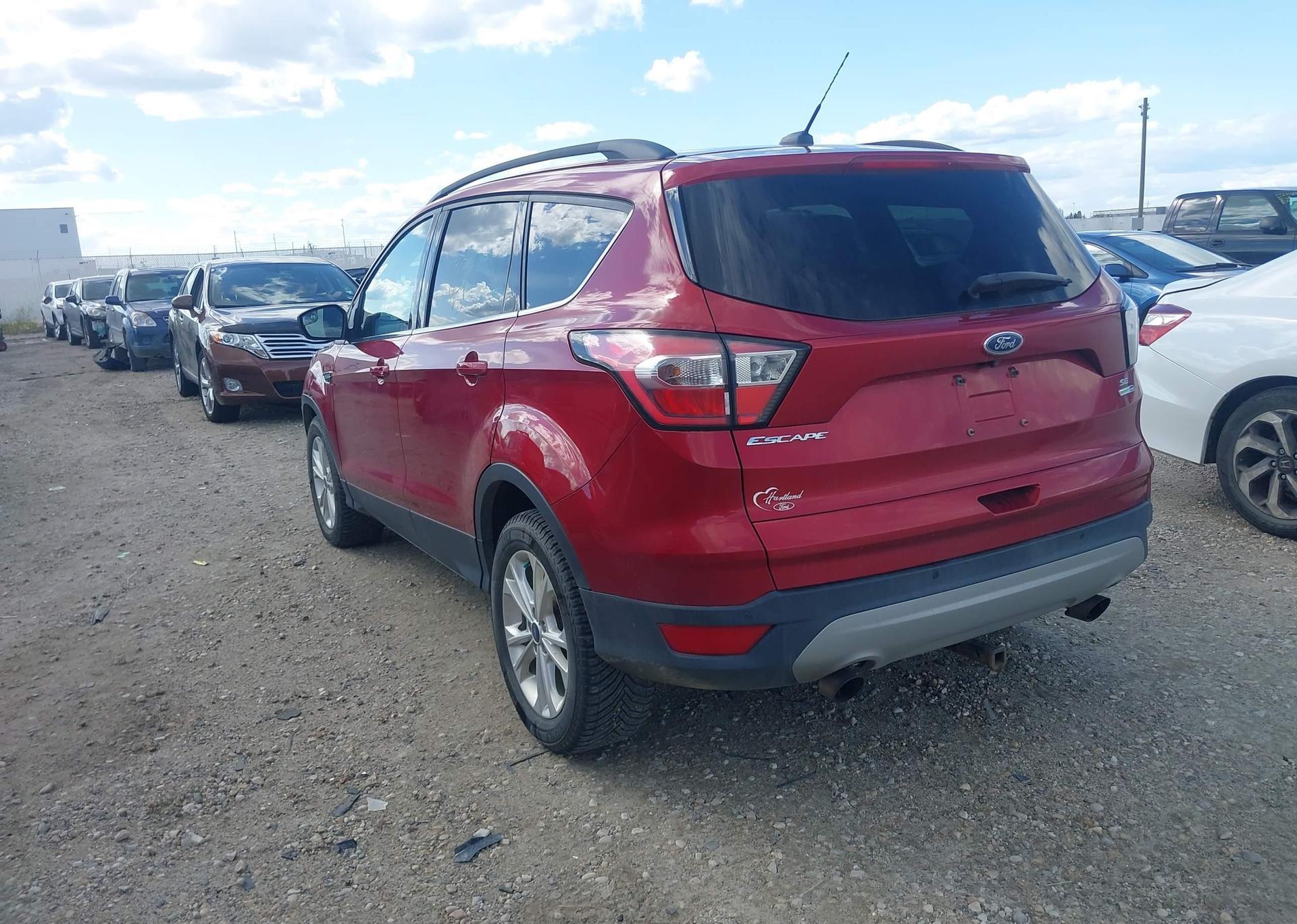 2017 FORD ESCAPE SE