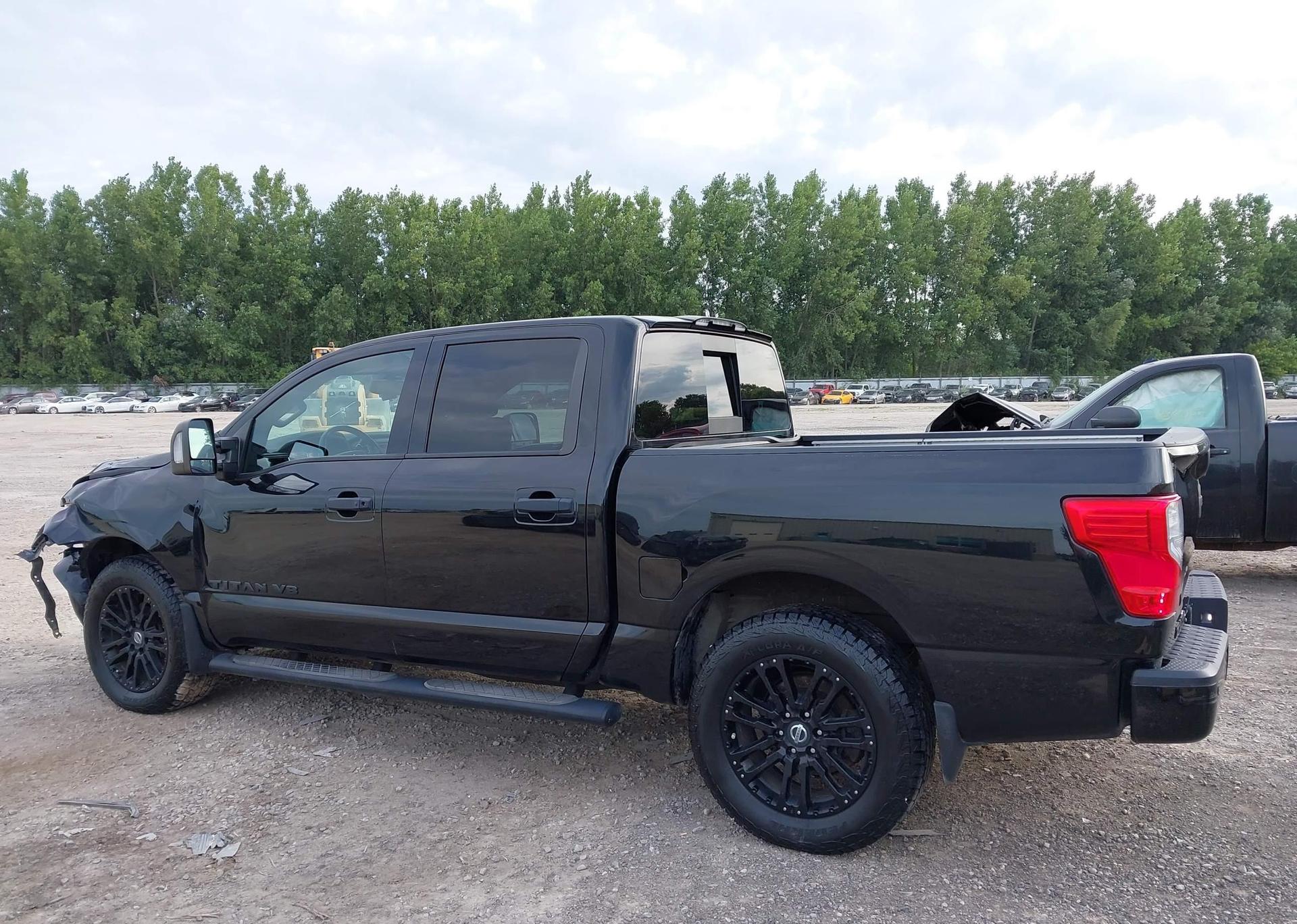 2018 NISSAN TITAN SV
