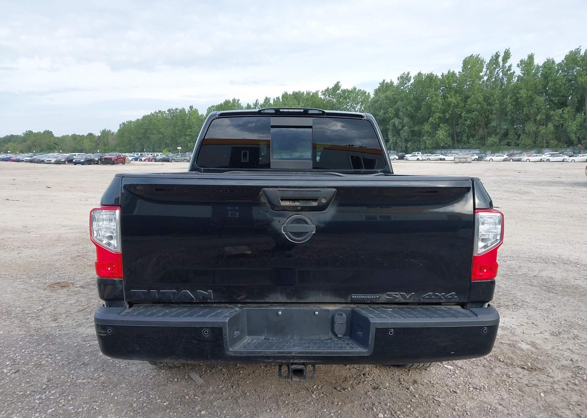 2018 NISSAN TITAN SV