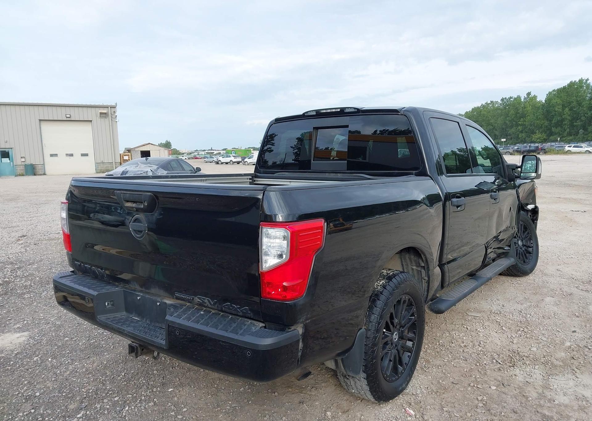 2018 NISSAN TITAN SV