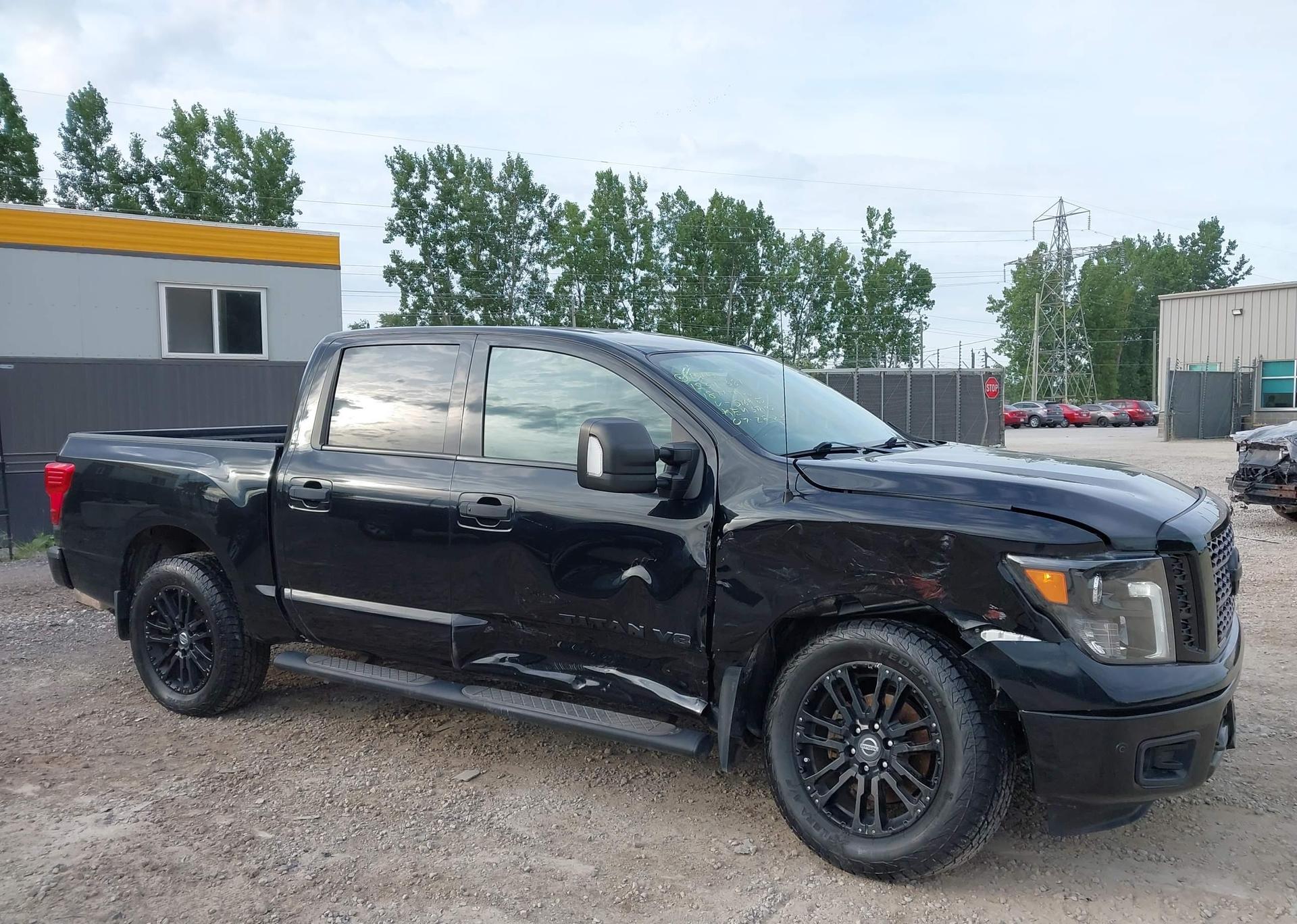 2018 NISSAN TITAN SV