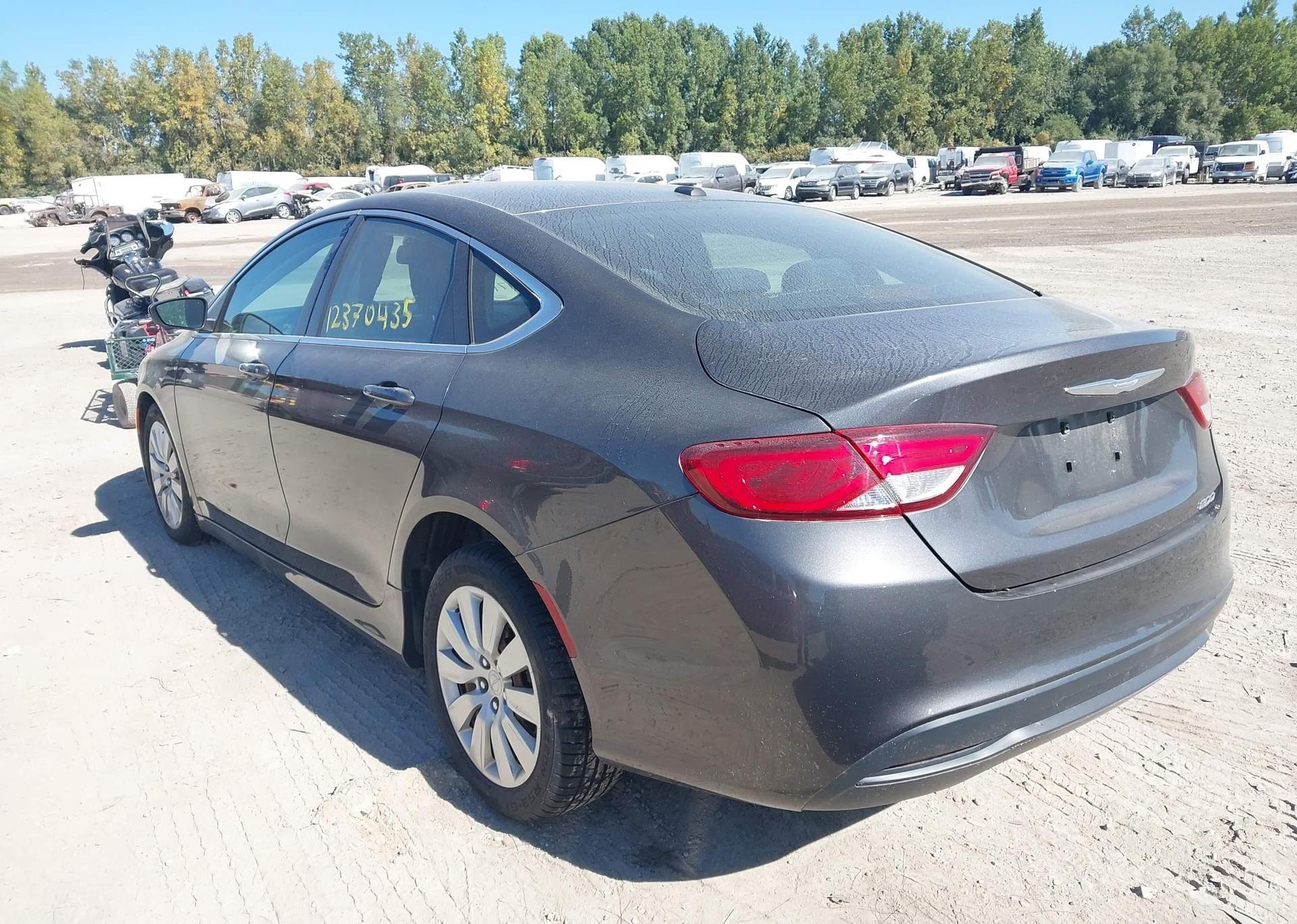 2015 CHRYSLER 200 LX