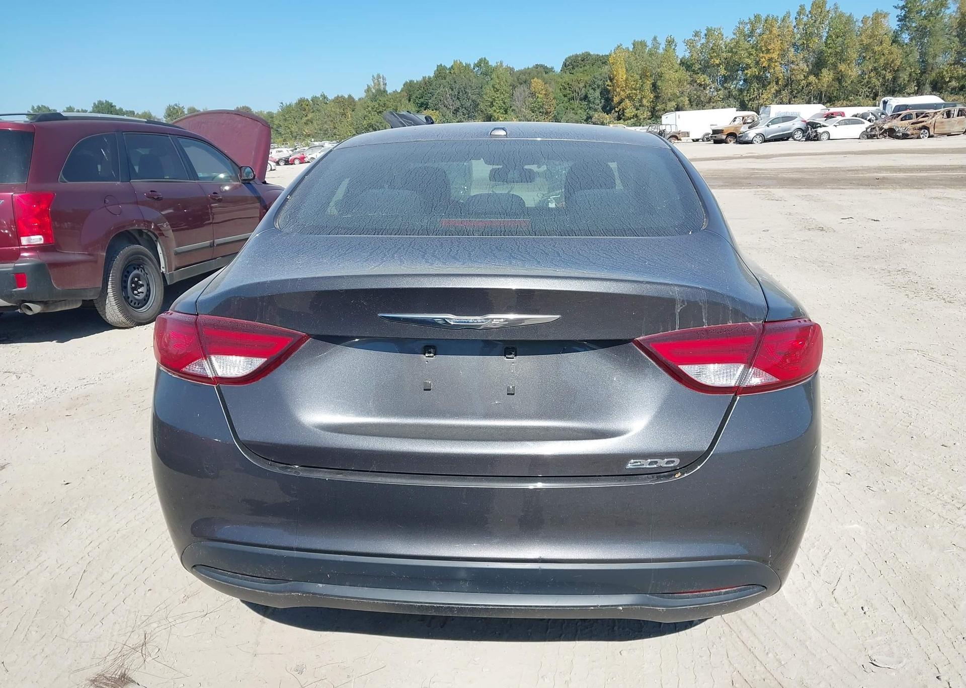 2015 CHRYSLER 200 LX