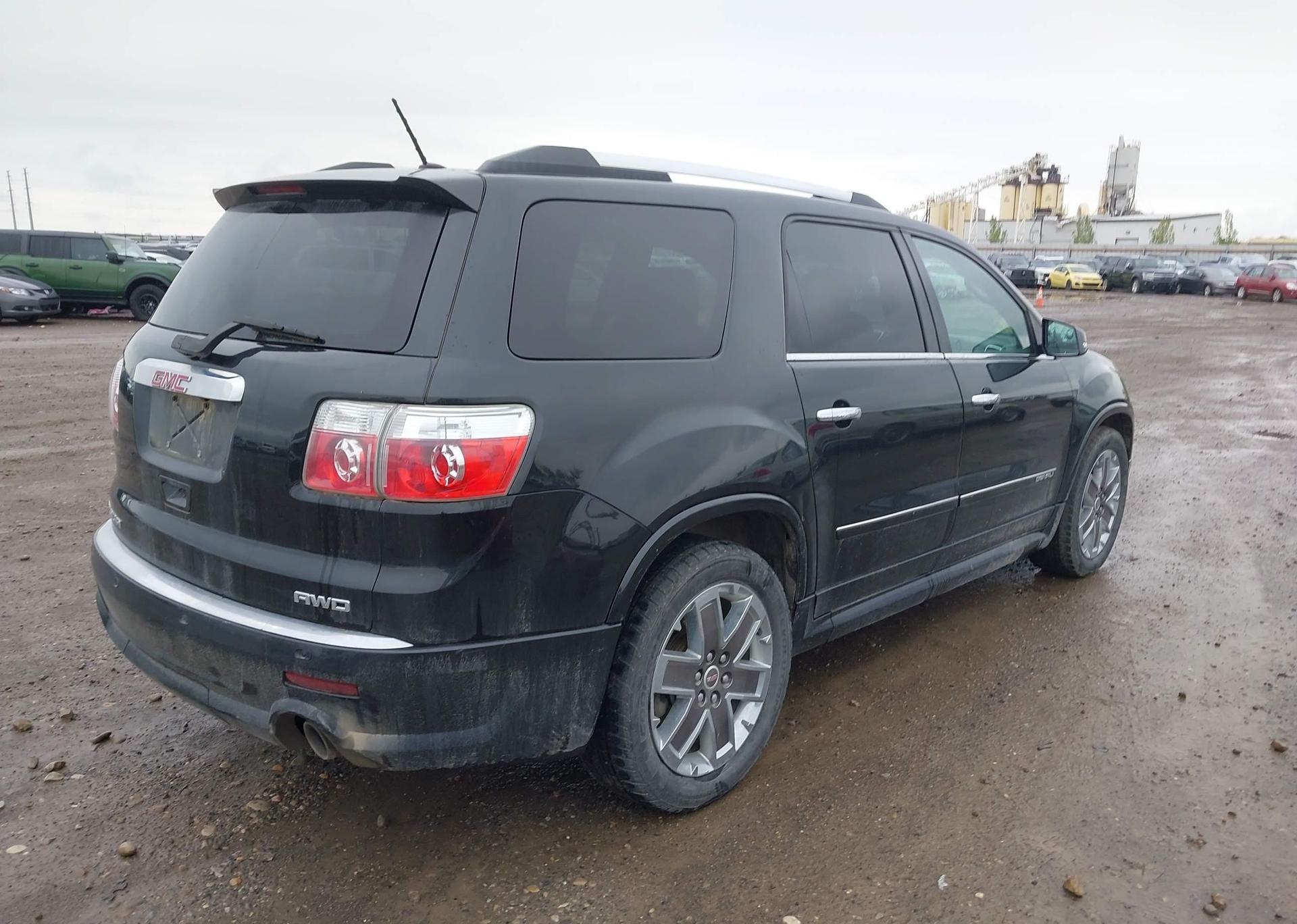 2012 GMC ACADIA DENALI