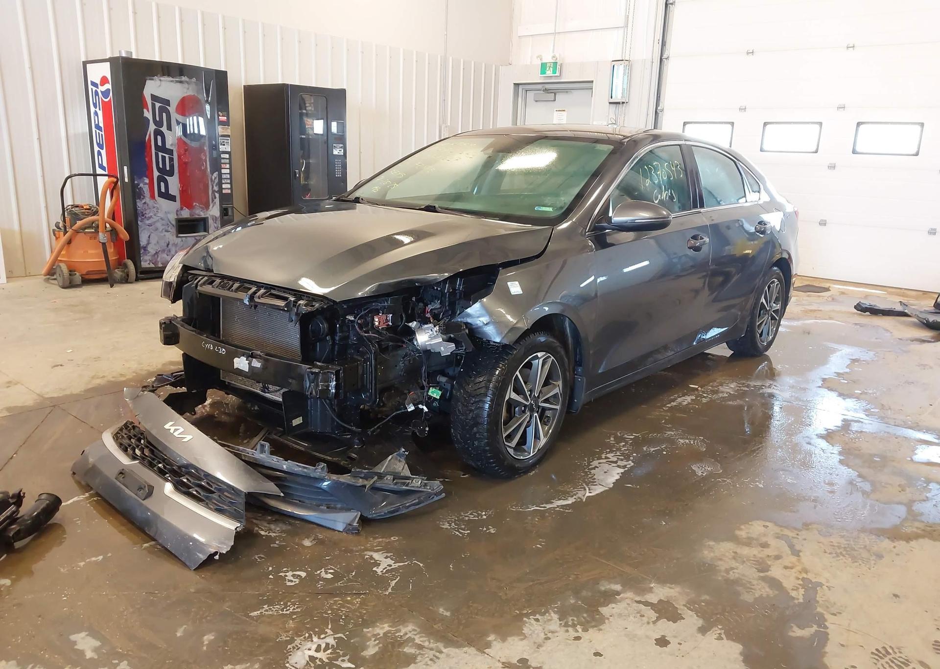 2023 KIA FORTE EX