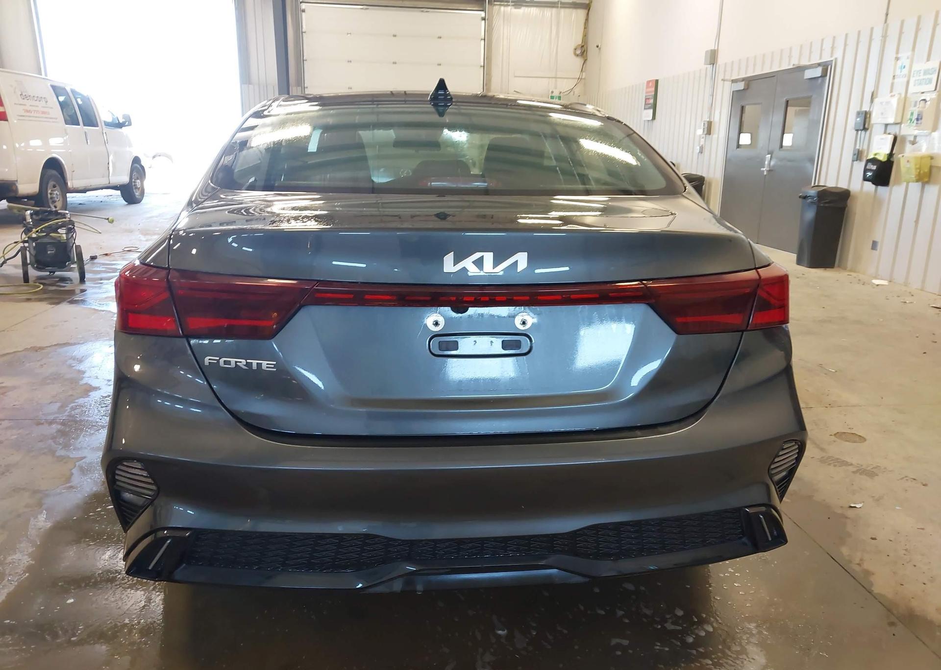 2023 KIA FORTE EX