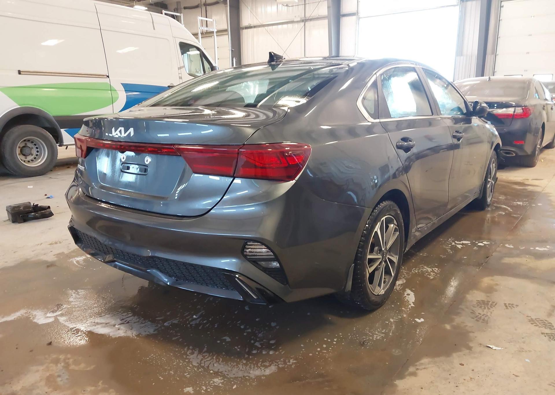 2023 KIA FORTE EX