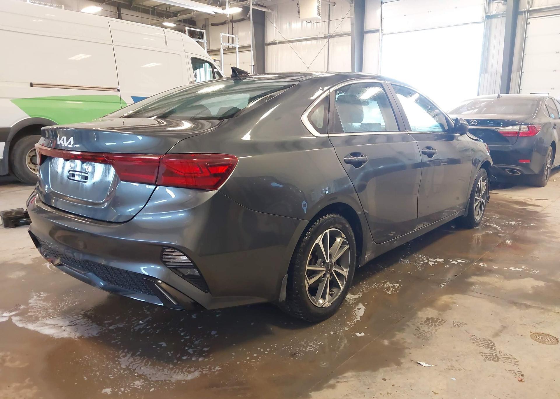 2023 KIA FORTE EX