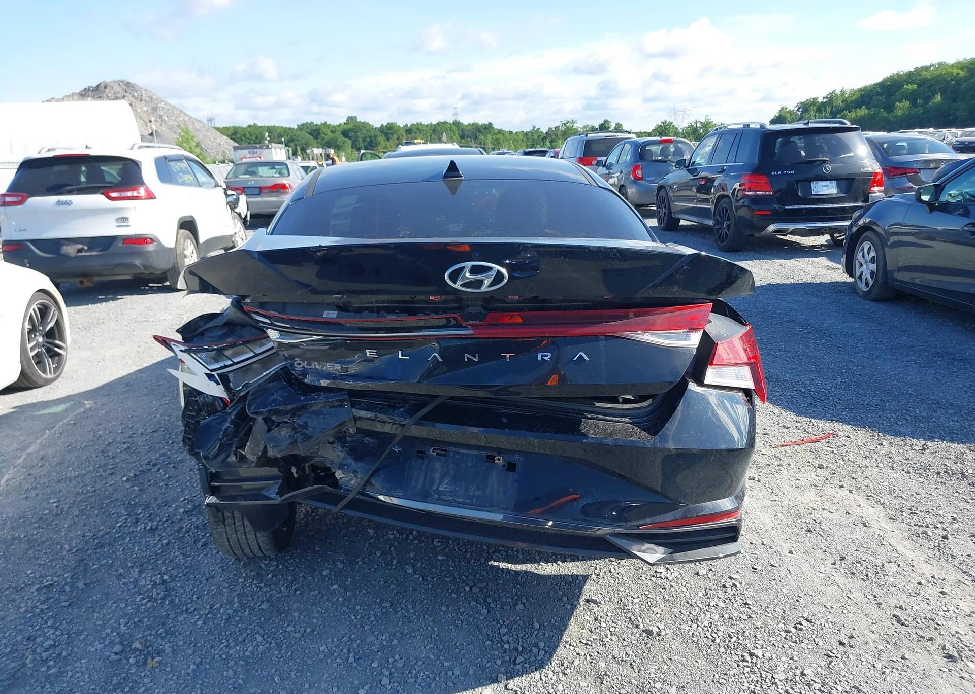 2022 HYUNDAI ELANTRA SEL