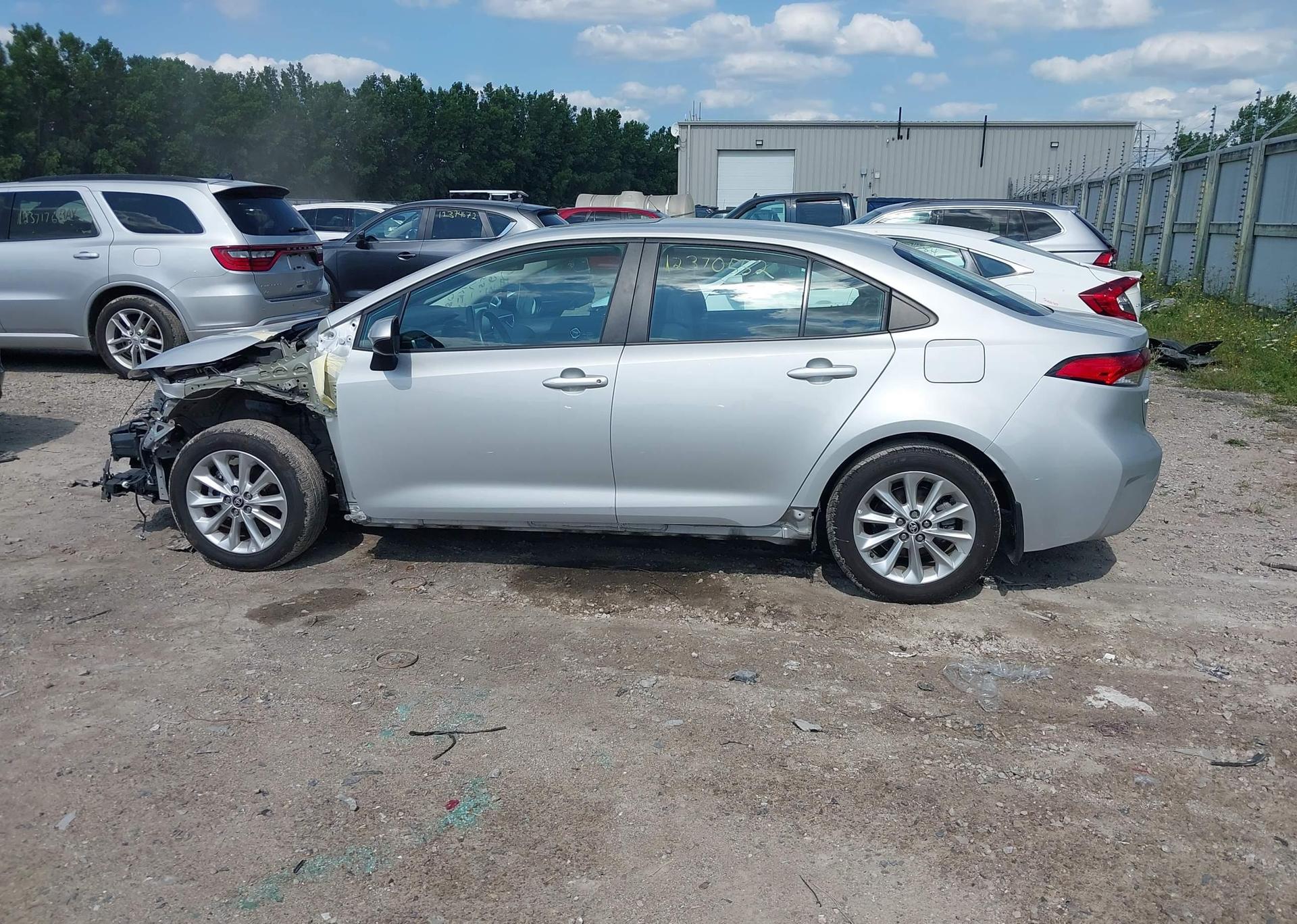 2022 TOYOTA COROLLA LE