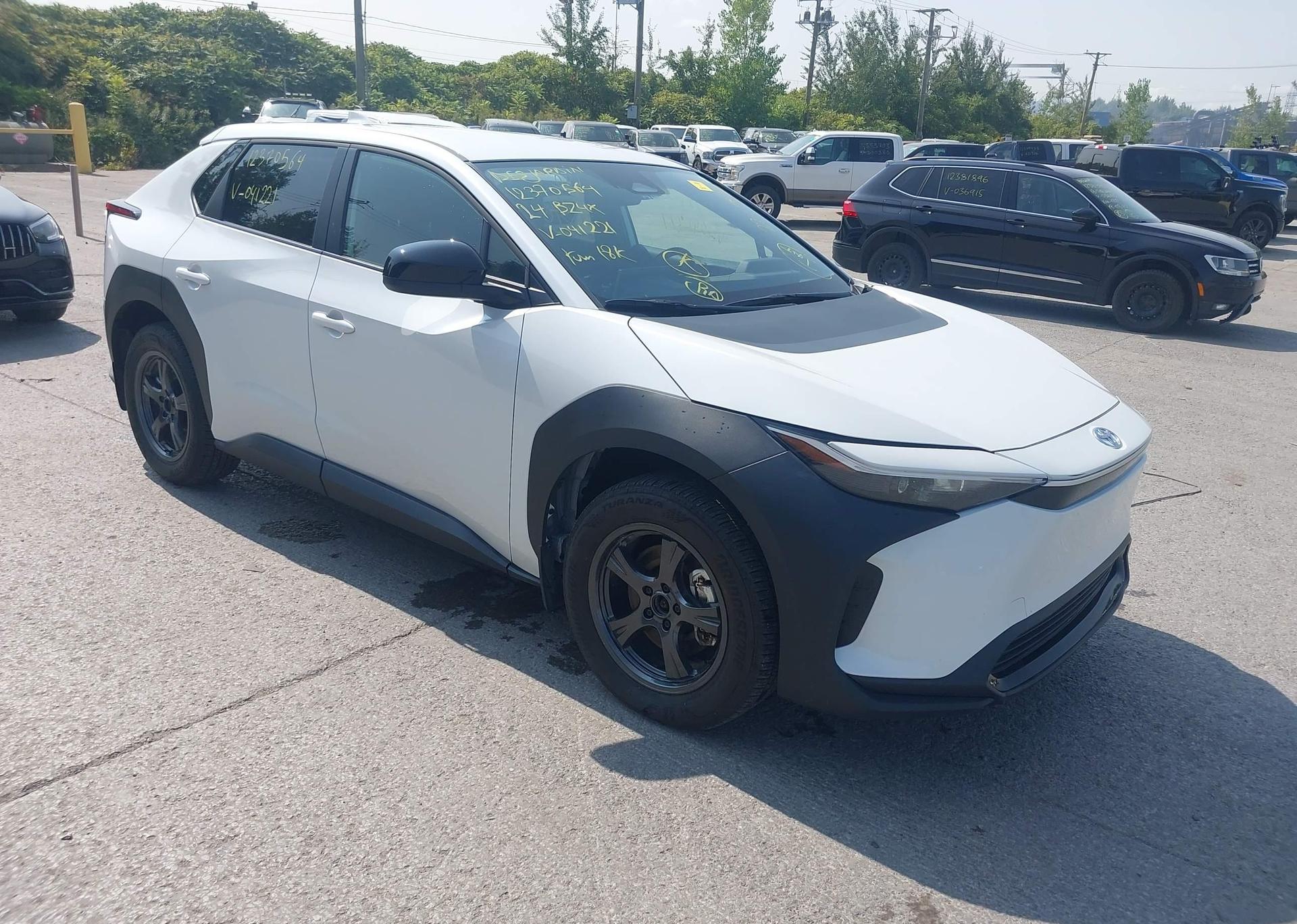 2024 TOYOTA BZ4X XLE
