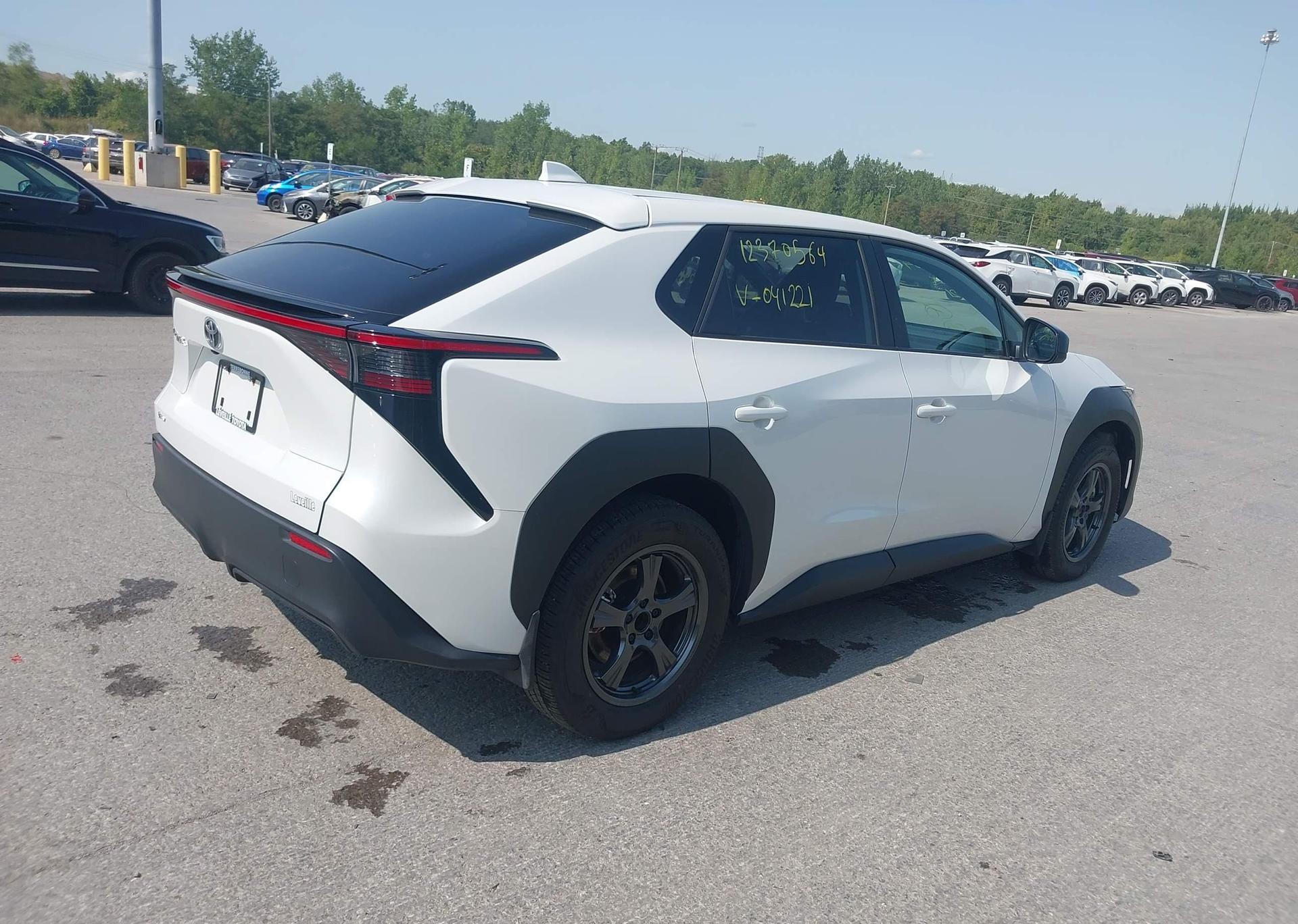 2024 TOYOTA BZ4X XLE