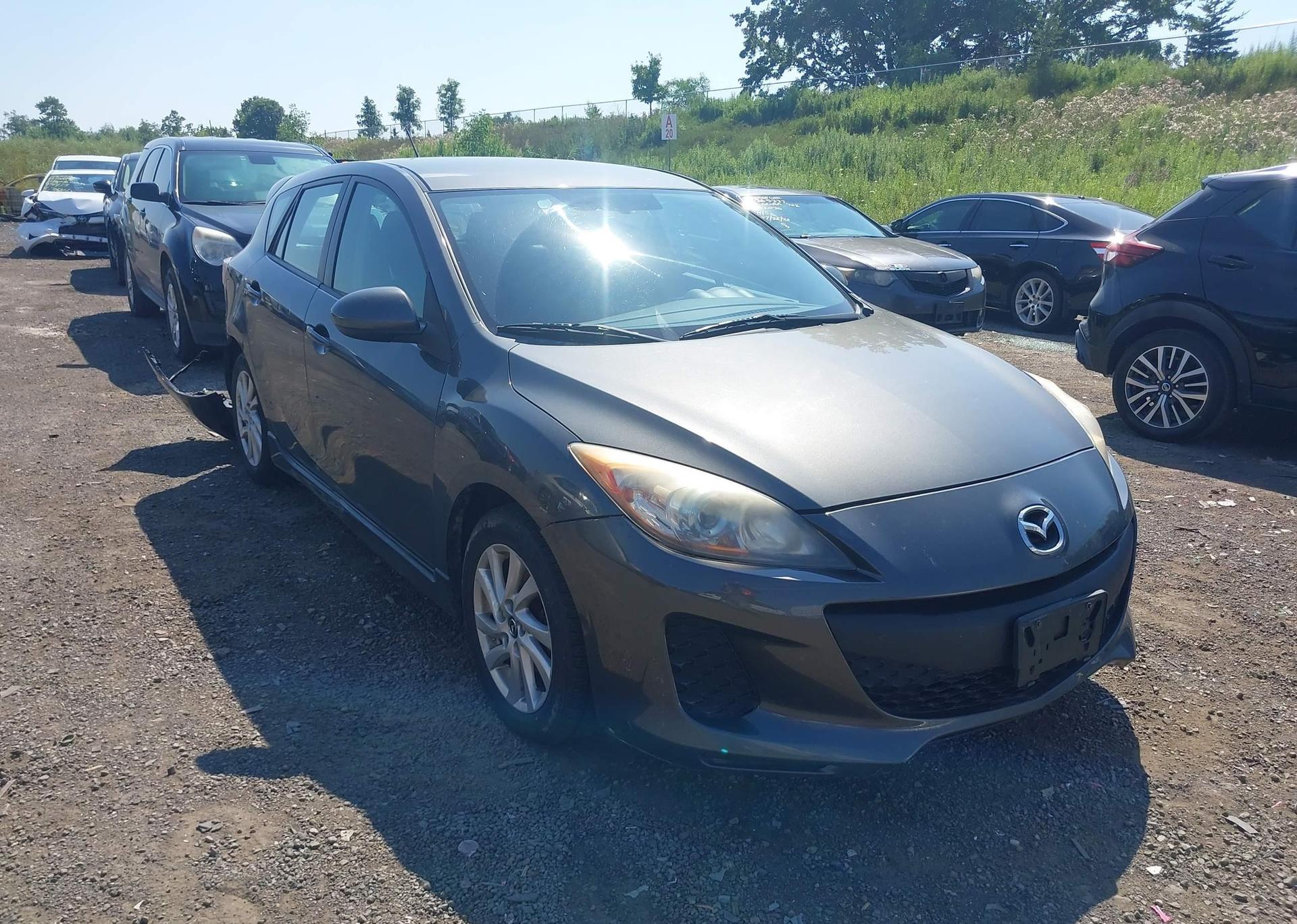 2013 MAZDA MAZDA3