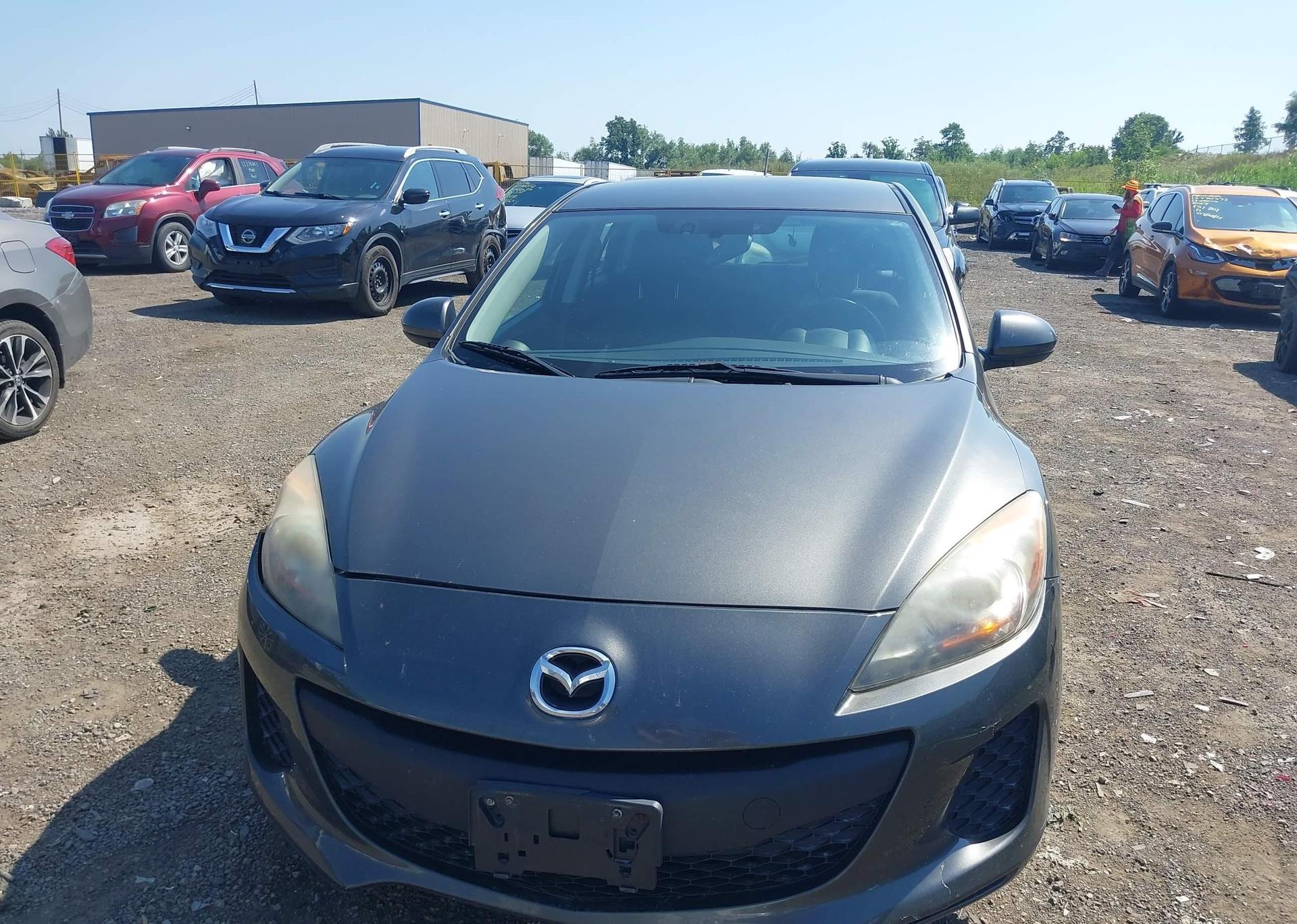 2013 MAZDA MAZDA3