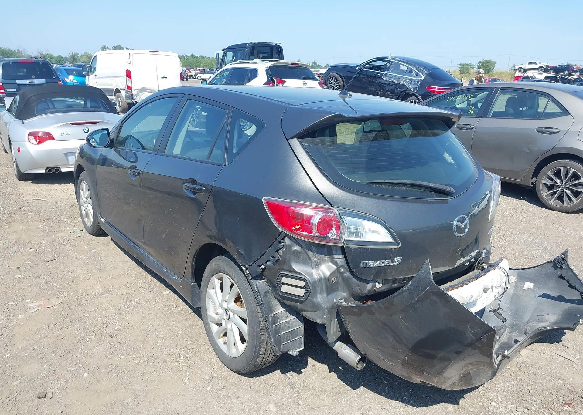 2013 MAZDA MAZDA3