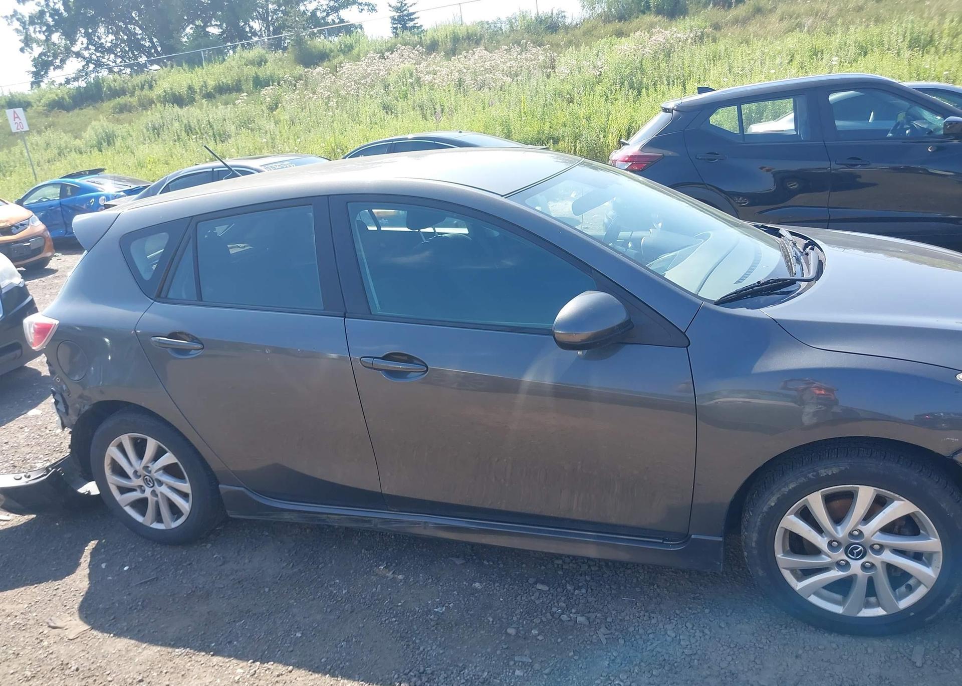 2013 MAZDA MAZDA3