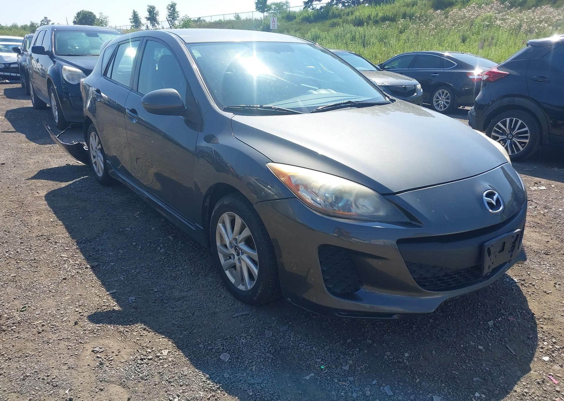 2013 MAZDA MAZDA3