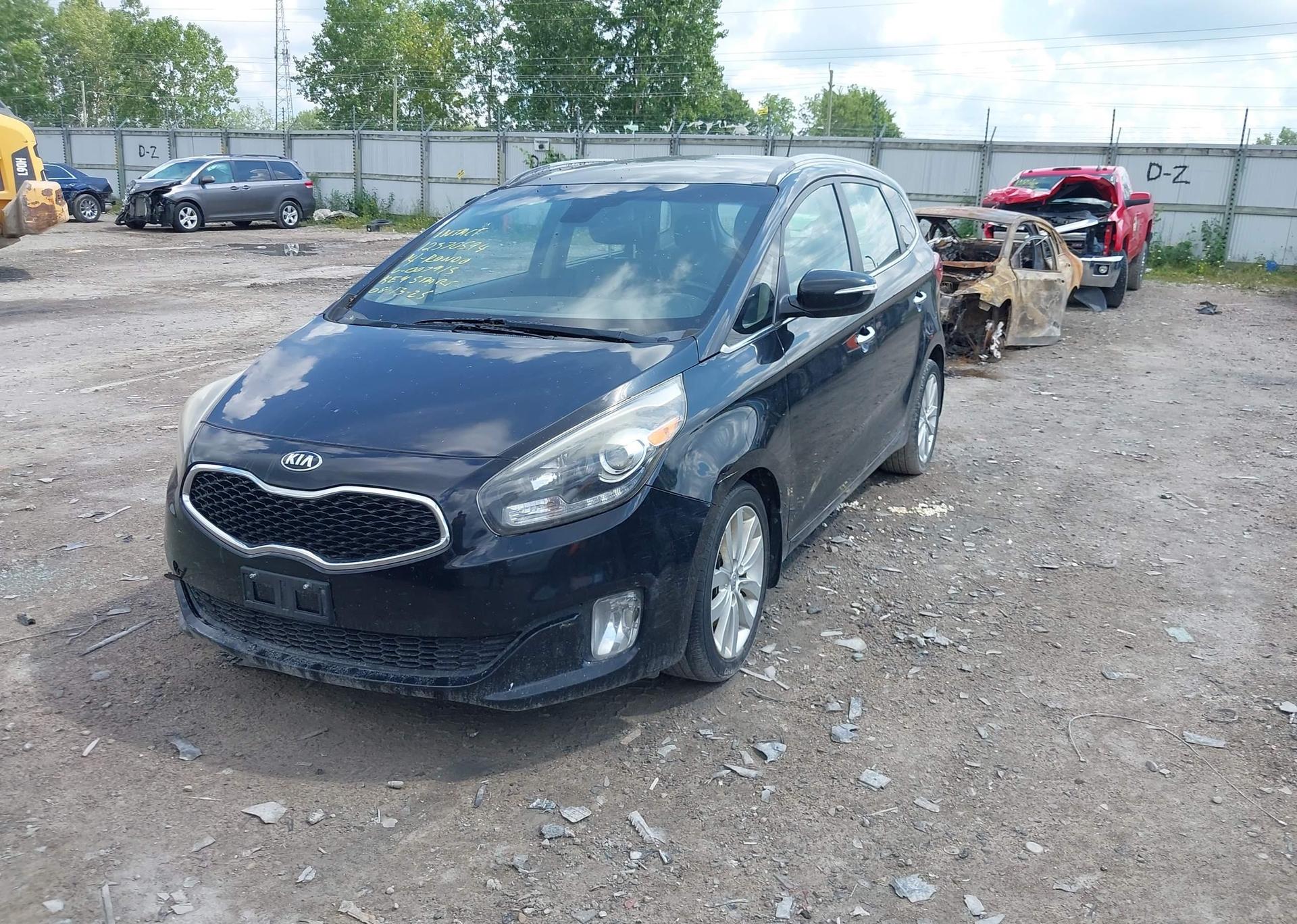 2014 KIA RONDO