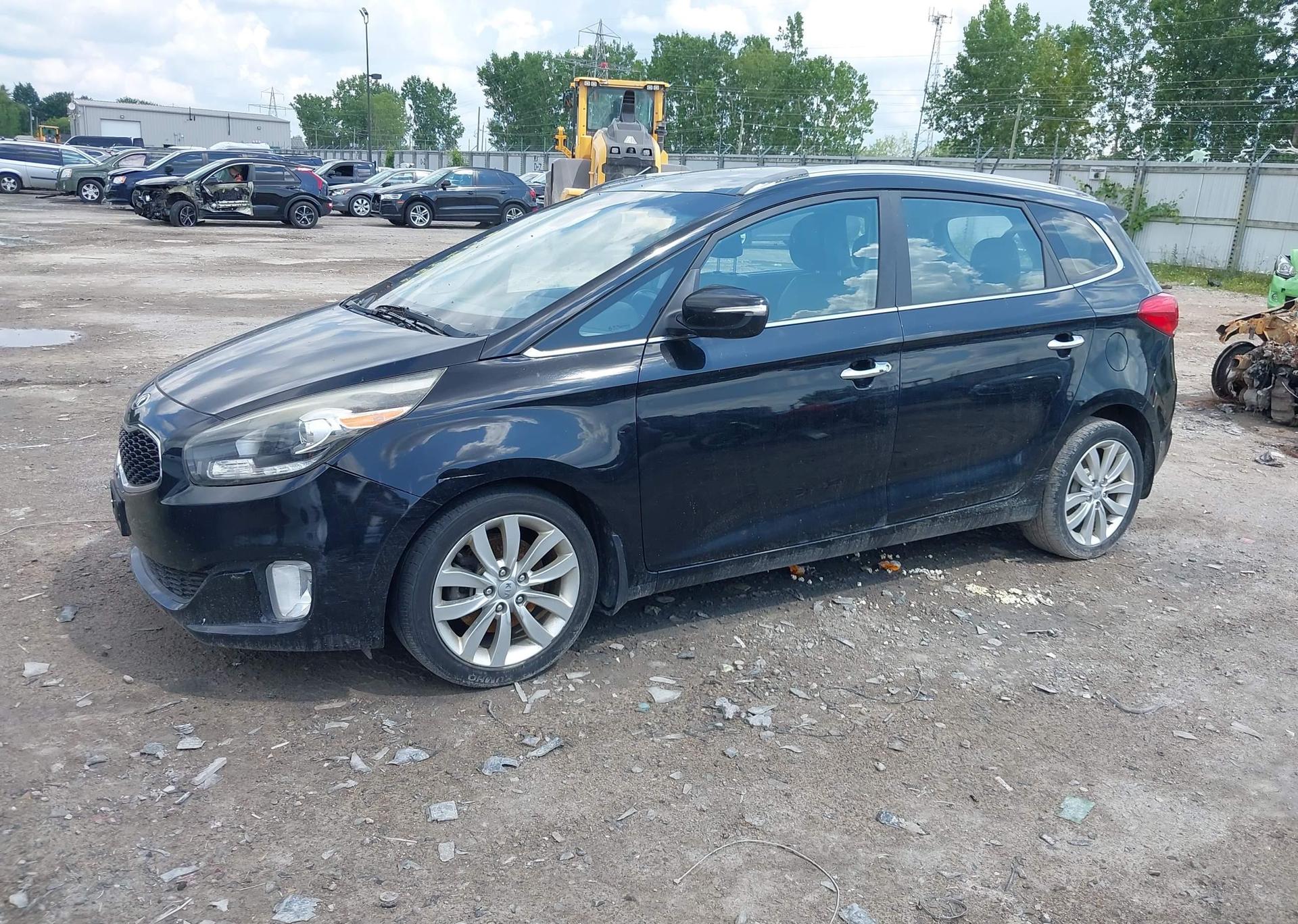 2014 KIA RONDO