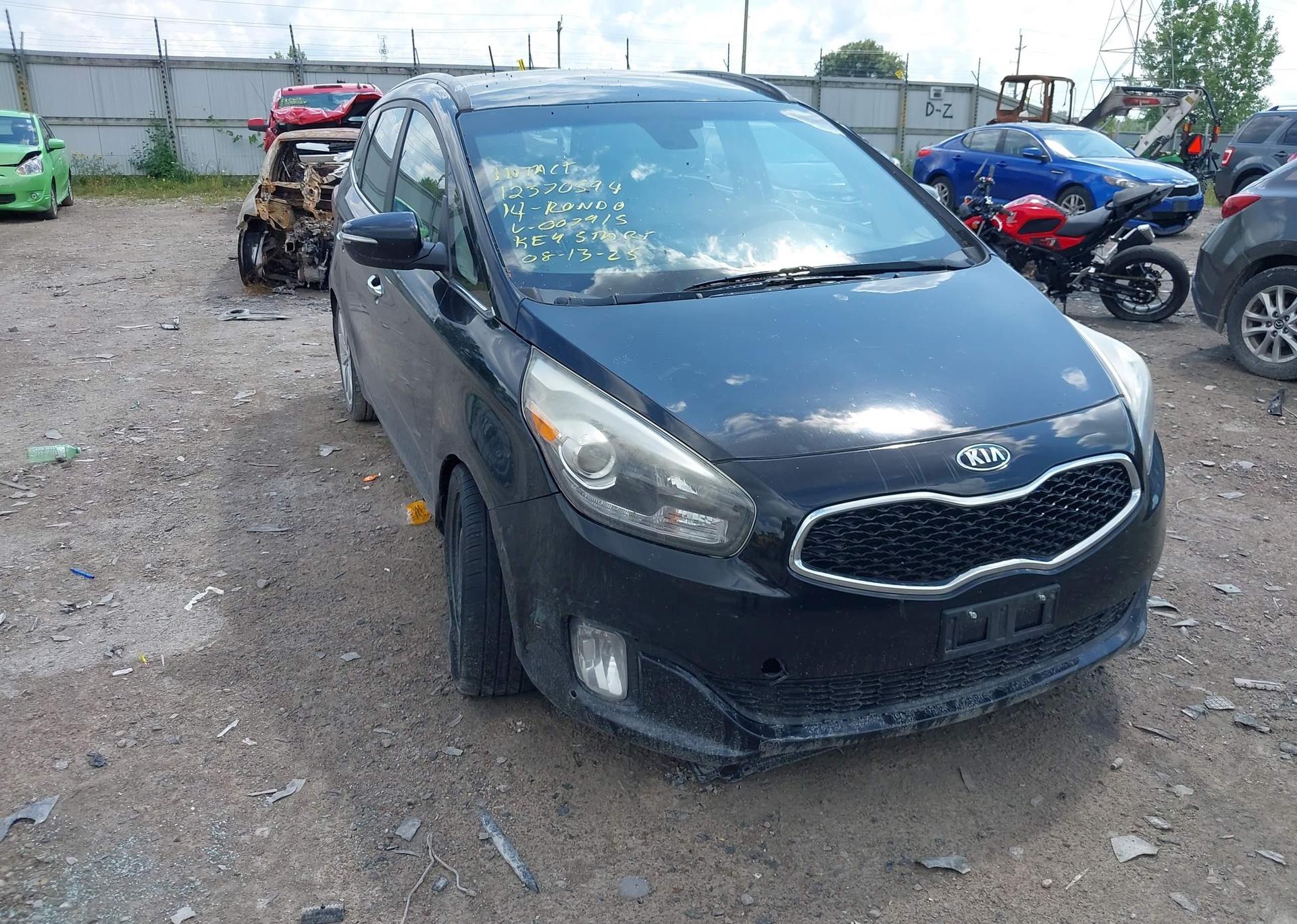 2014 KIA RONDO