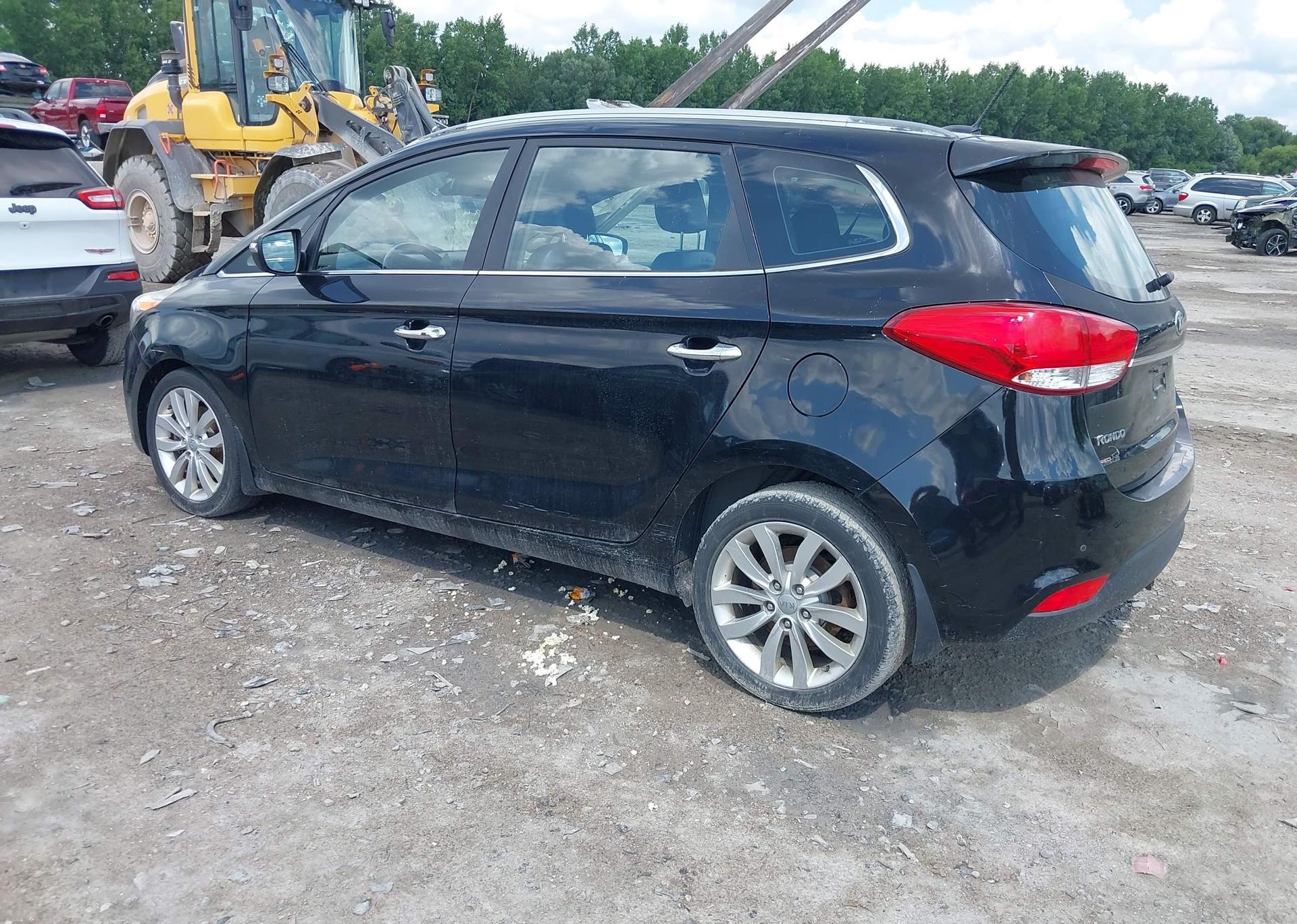 2014 KIA RONDO