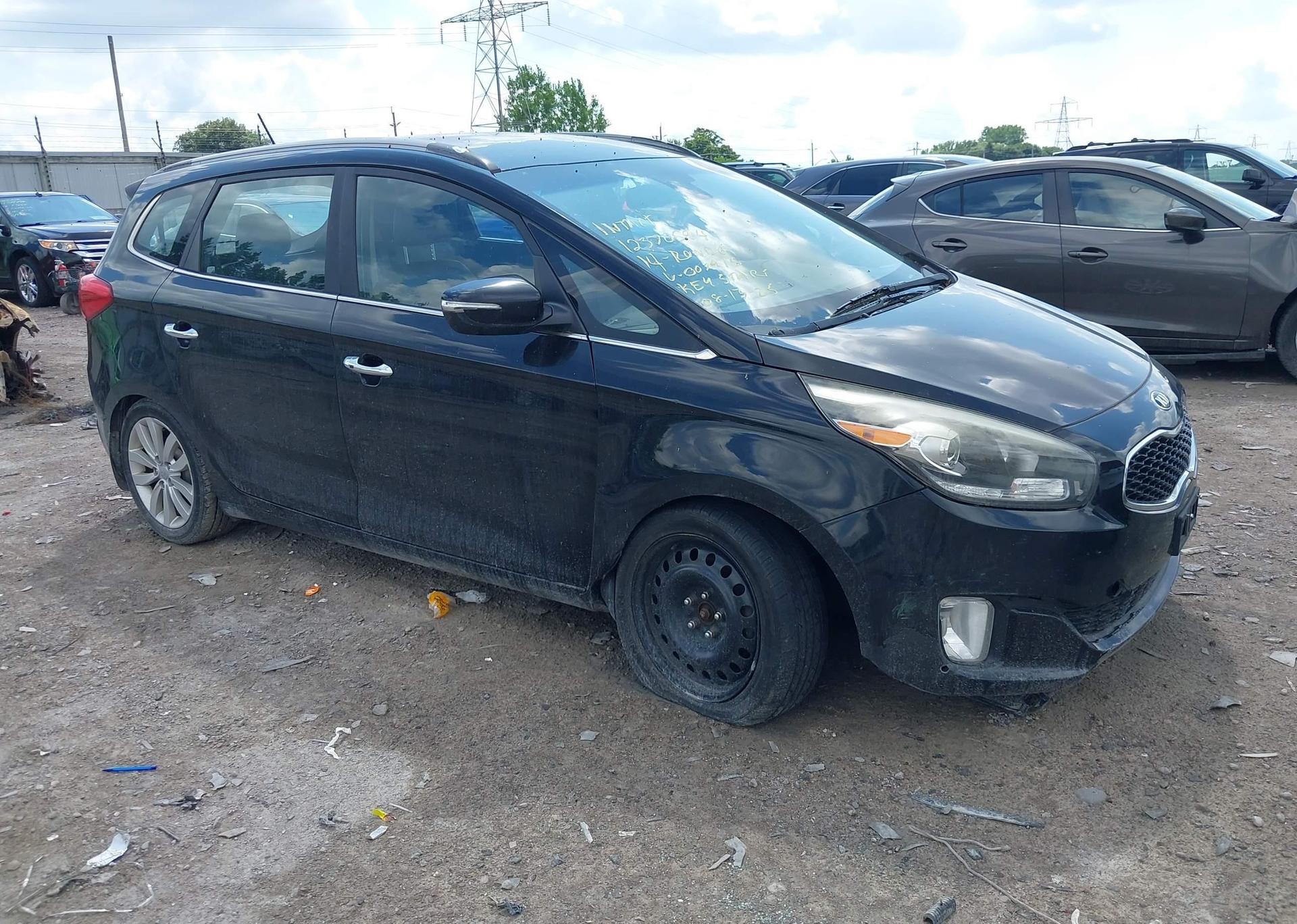 2014 KIA RONDO