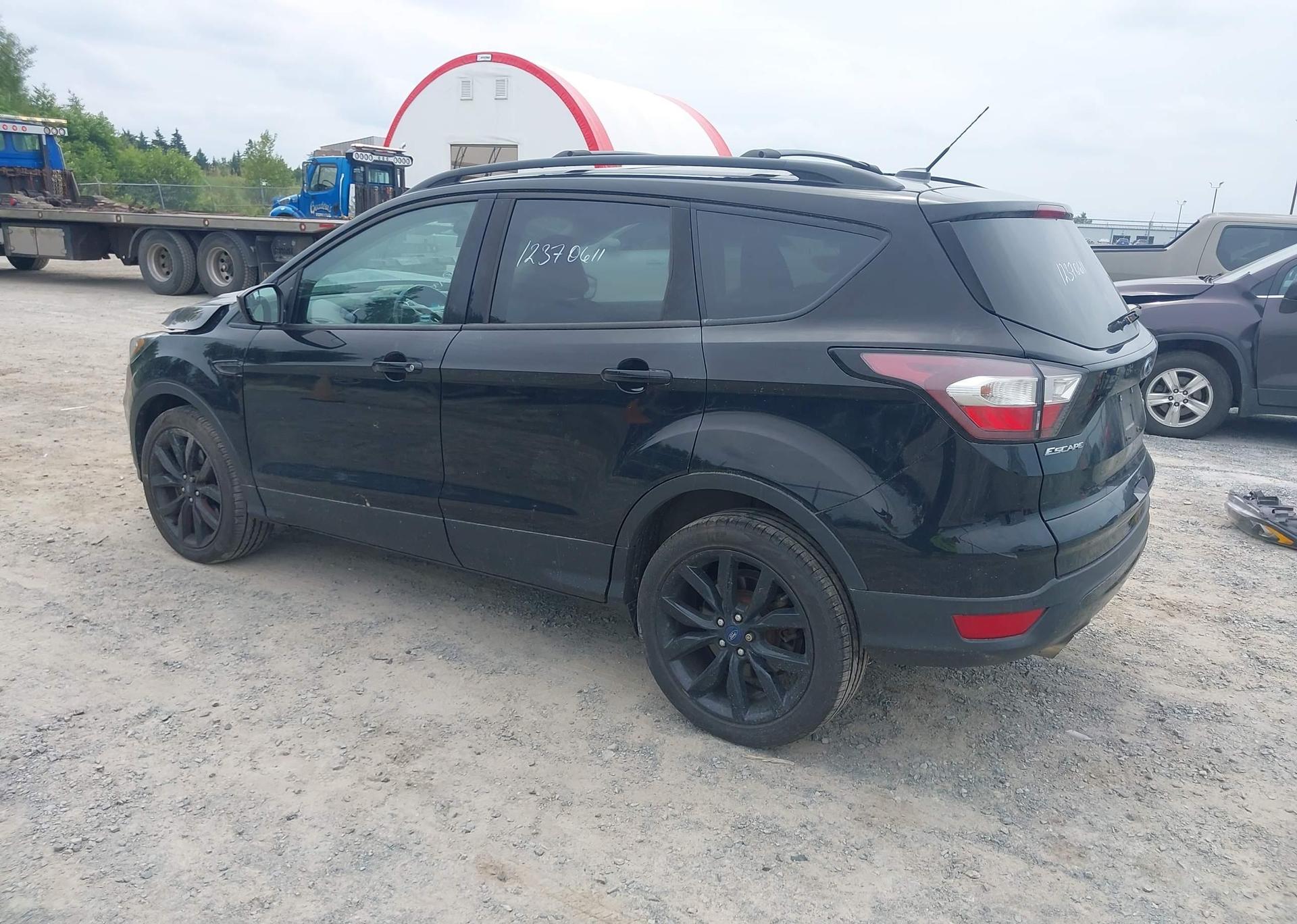2018 FORD ESCAPE SE
