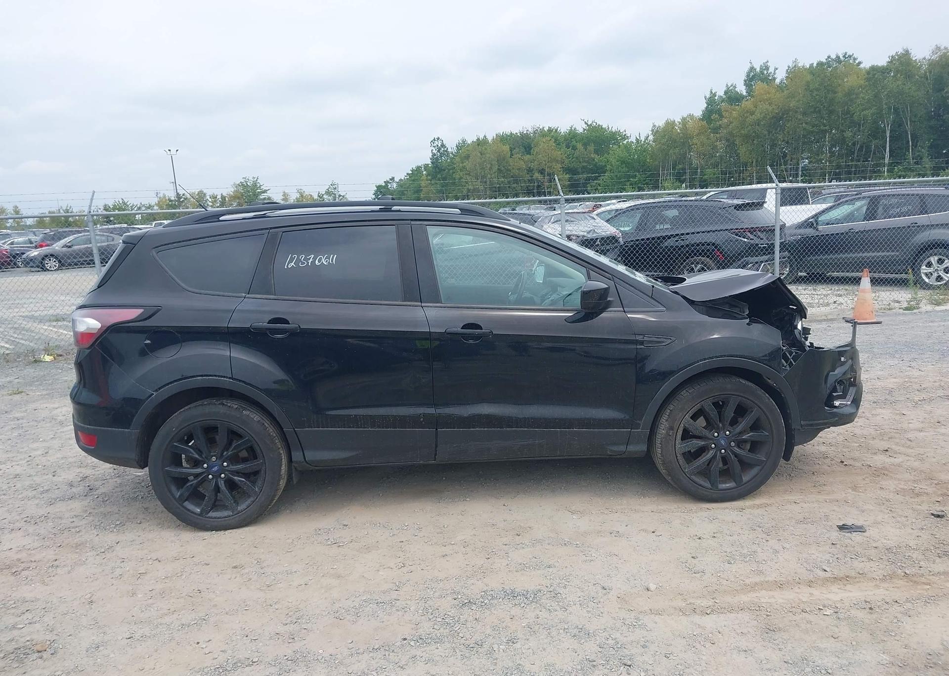 2018 FORD ESCAPE SE