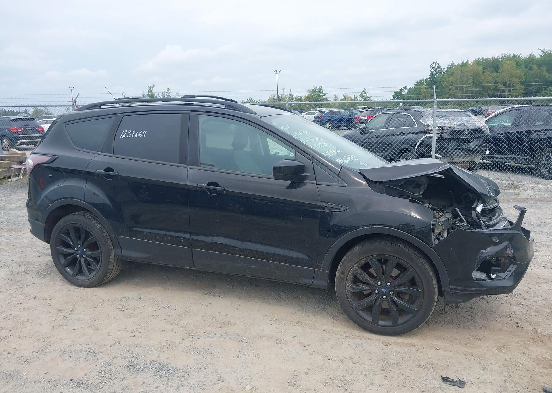 2018 FORD ESCAPE SE