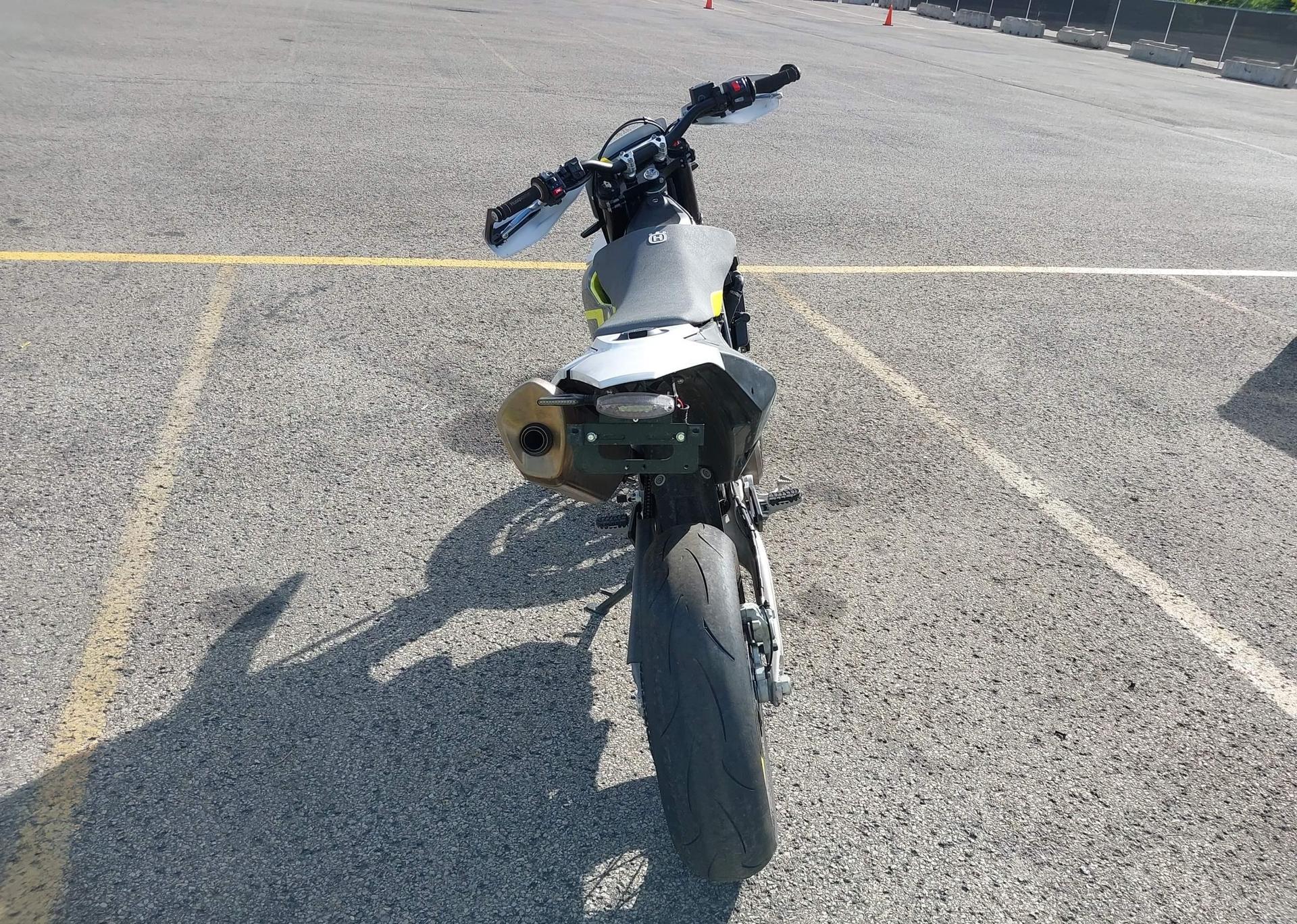 2021 HUSQVARNA SUPERMOTO 701