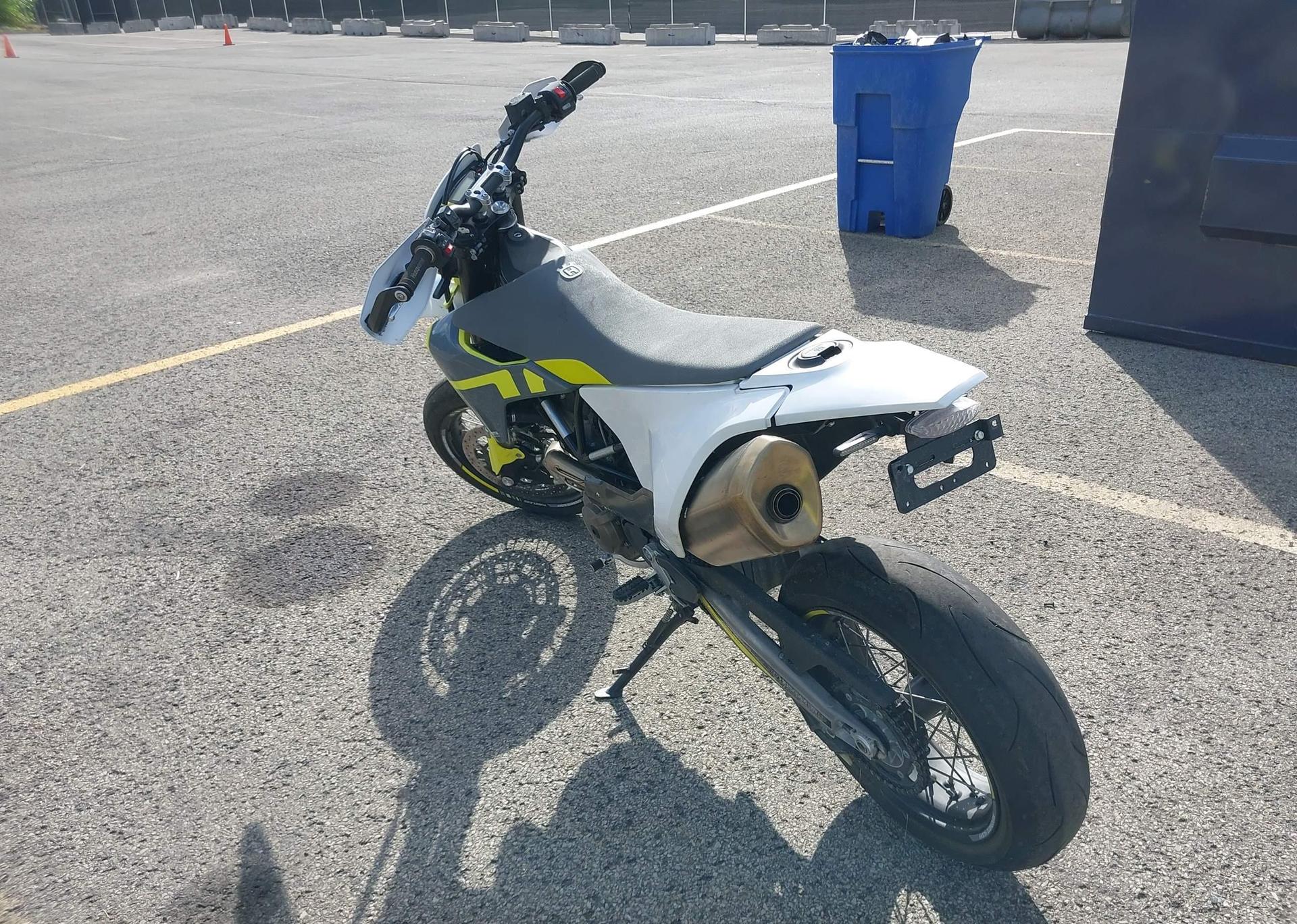 2021 HUSQVARNA SUPERMOTO 701