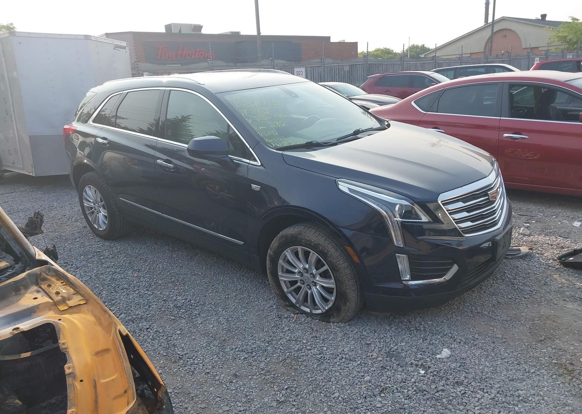 2017 CADILLAC XT5