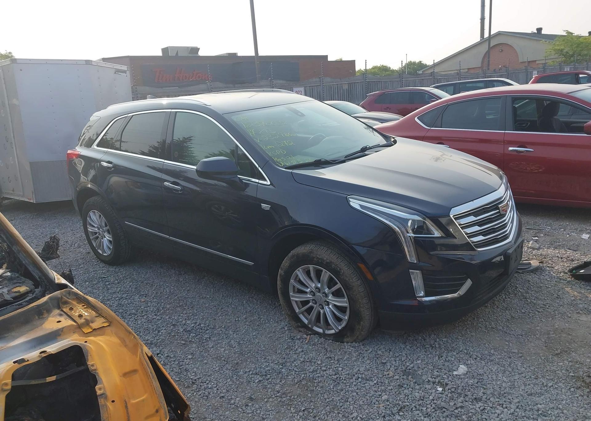 2017 CADILLAC XT5