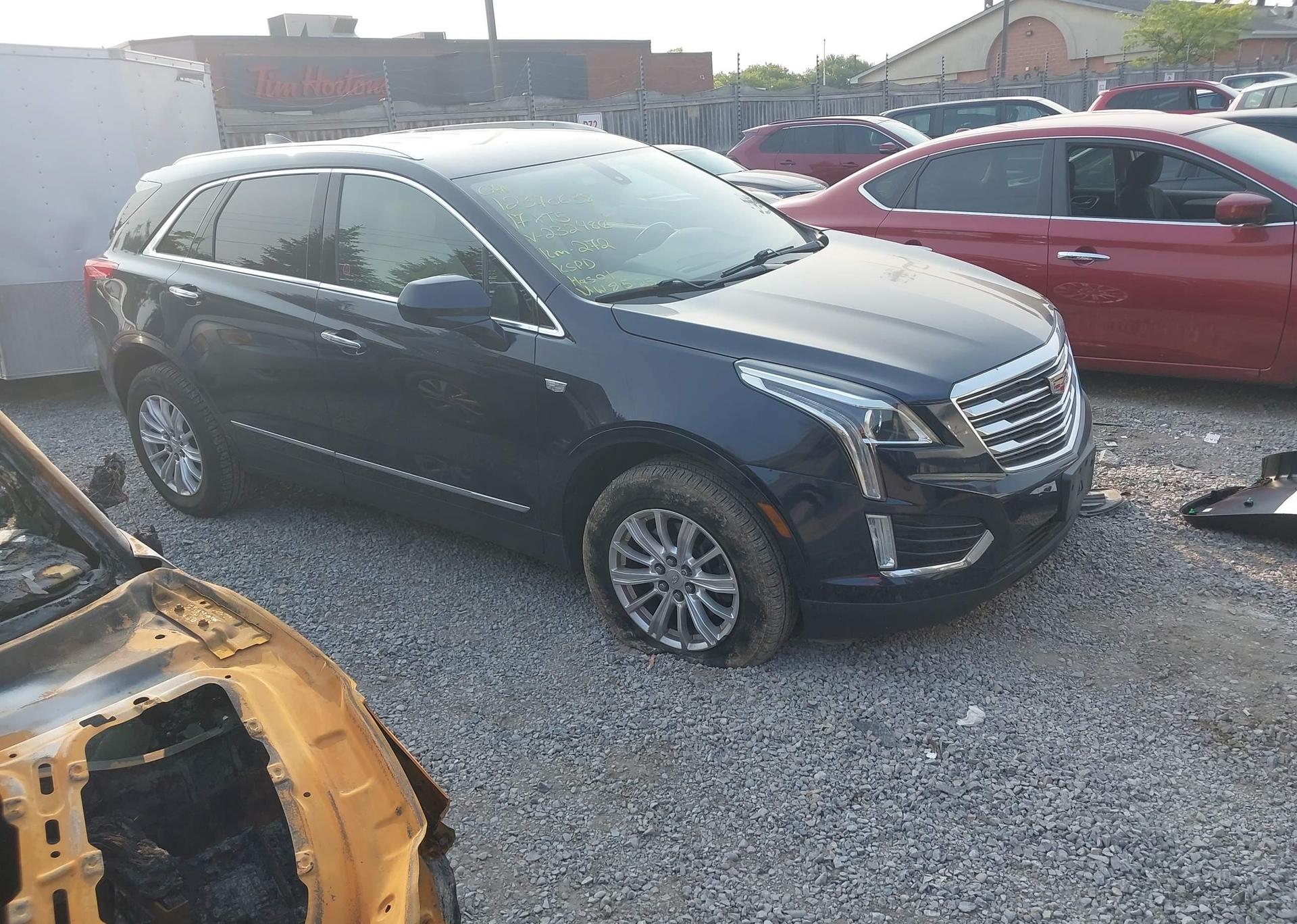 2017 CADILLAC XT5