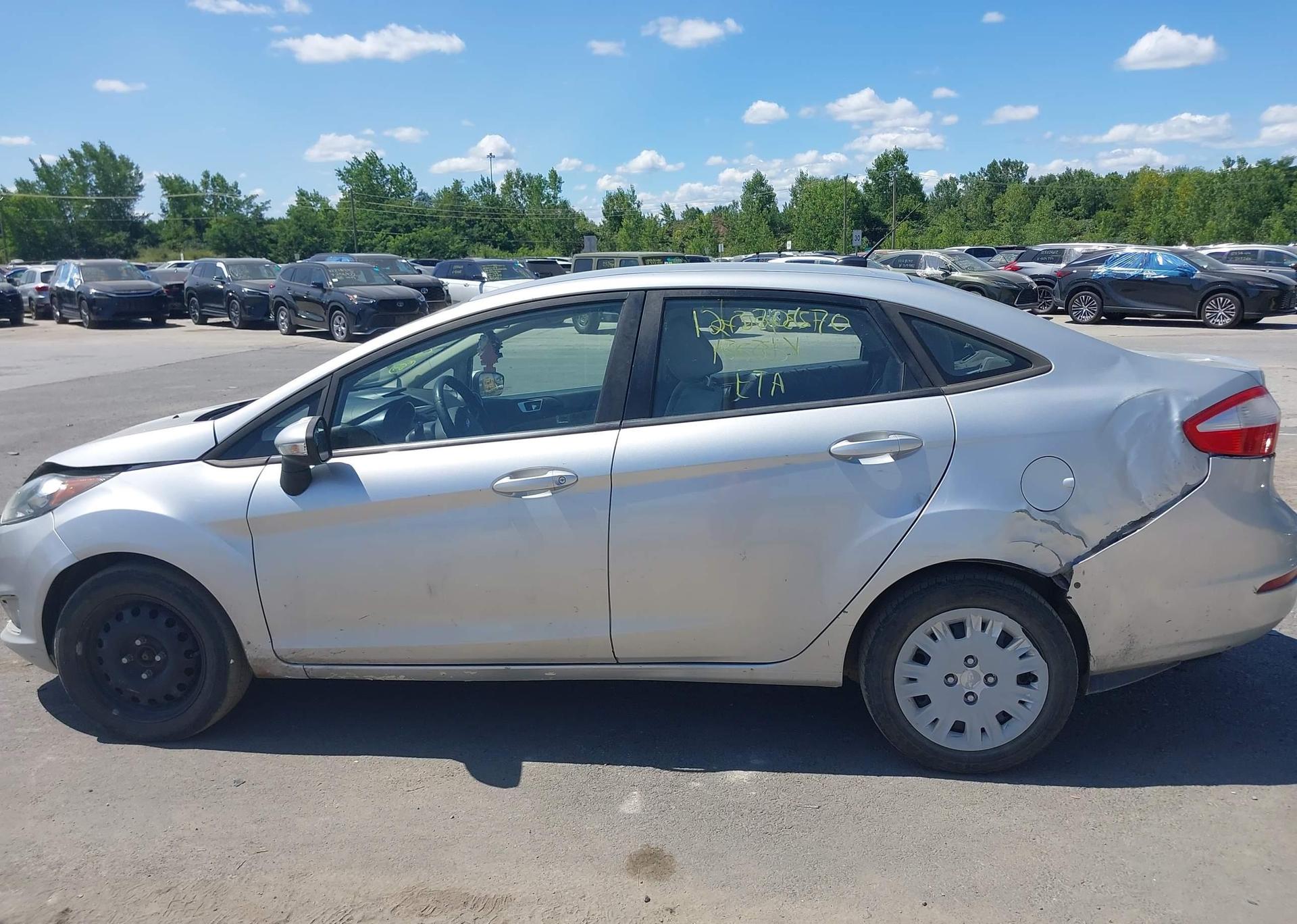 2014 FORD FIESTA SE