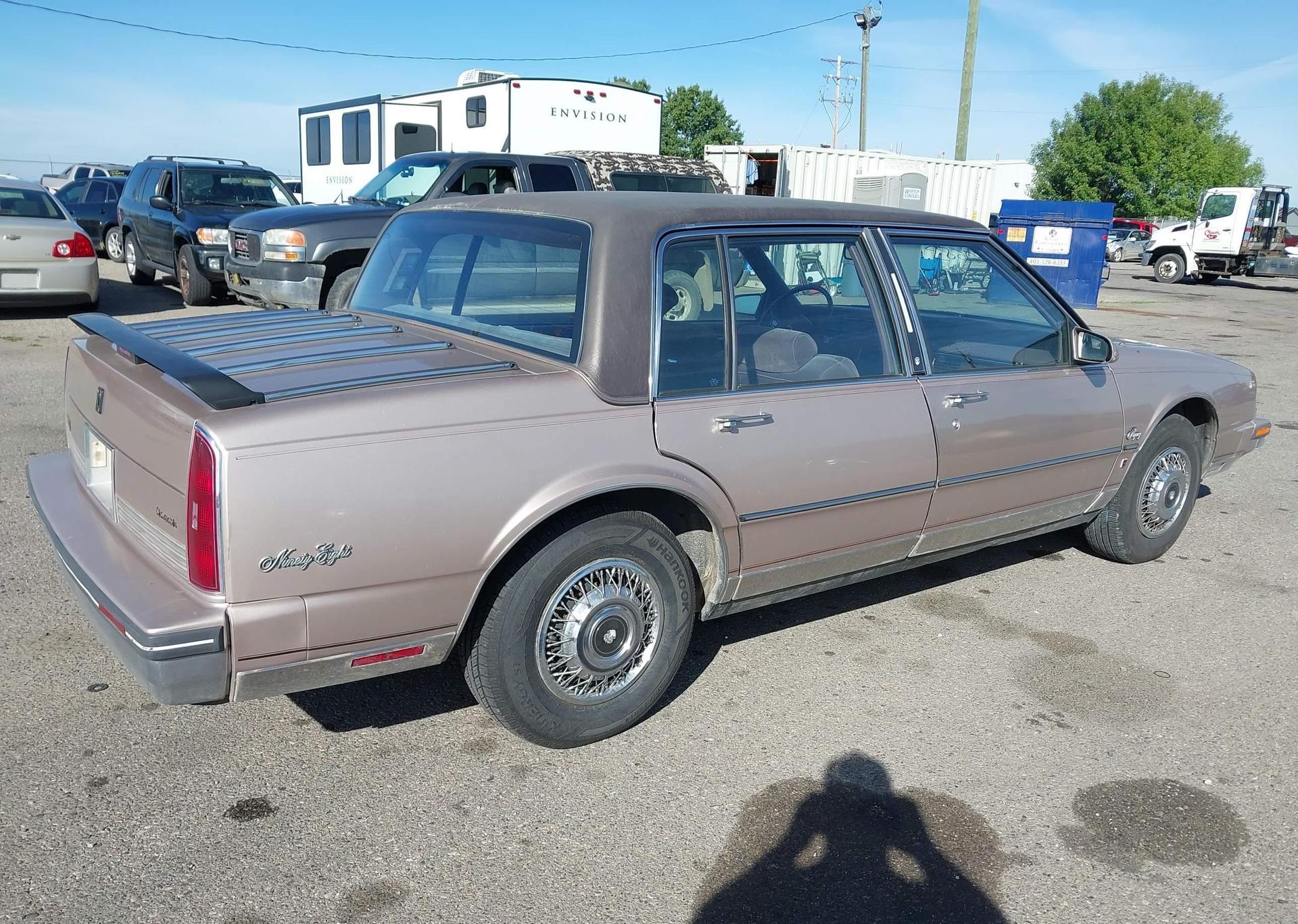 1988 OLDSMOBILE 98 REGENCY BROUGHAM