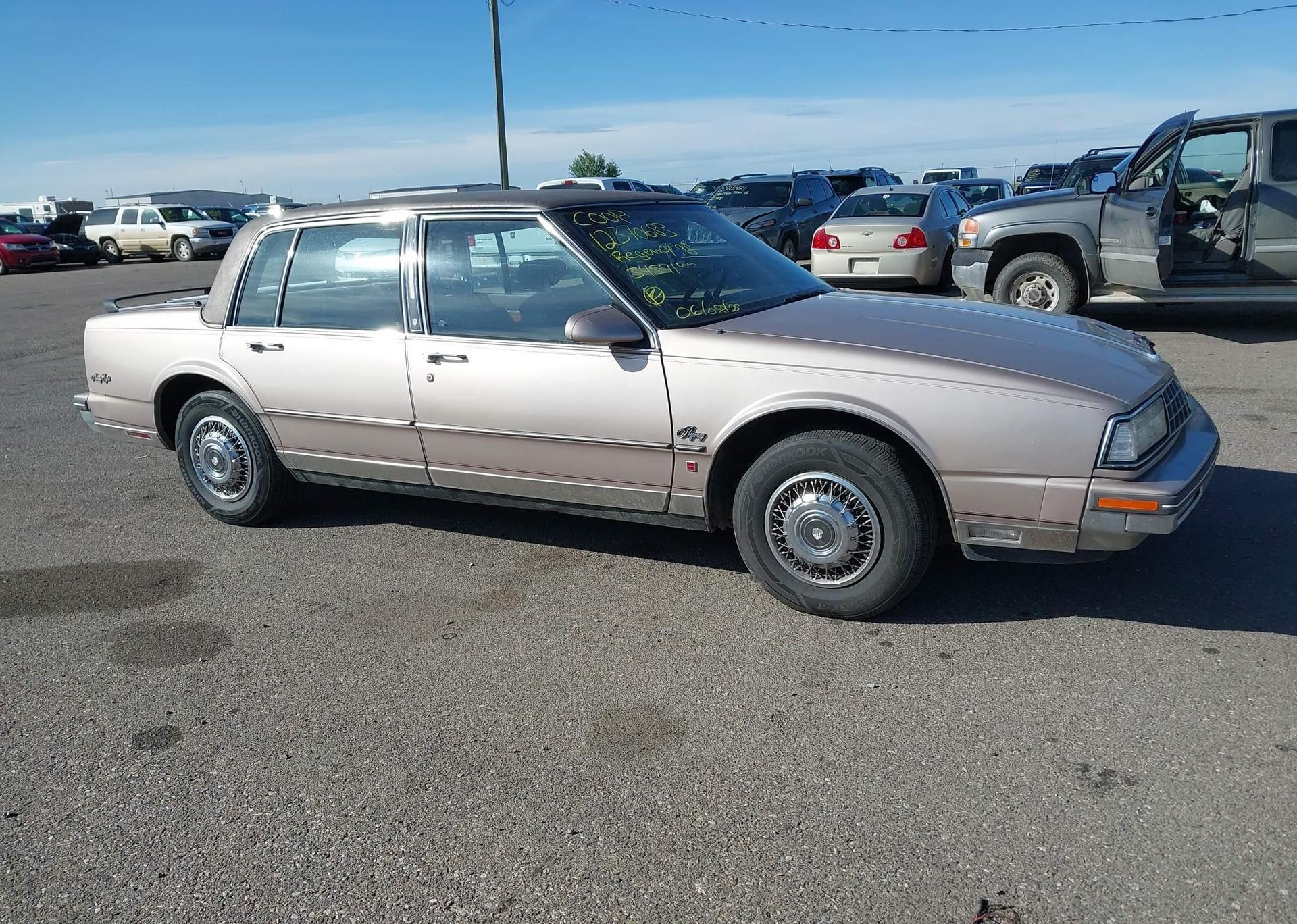1988 OLDSMOBILE 98 REGENCY BROUGHAM