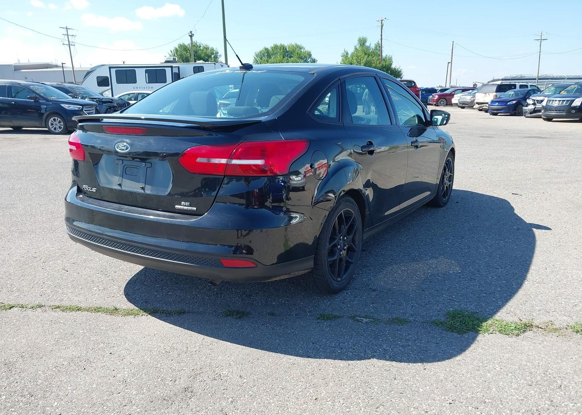 2015 FORD FOCUS SE