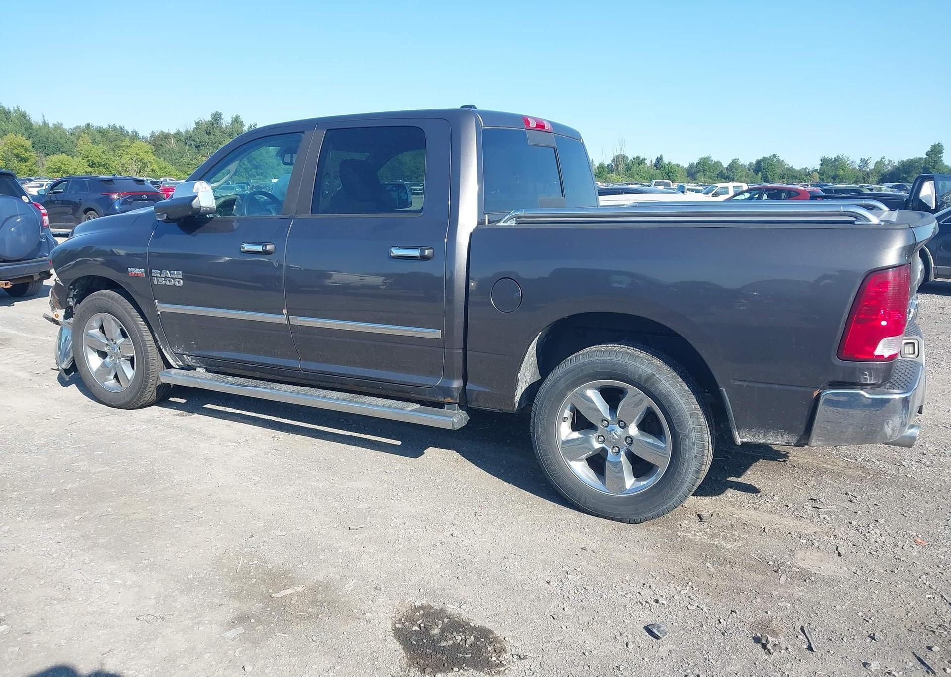 2014 RAM 1500 SLT
