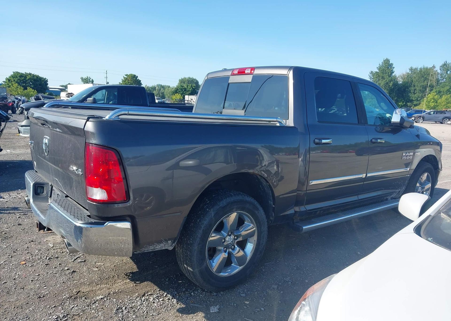 2014 RAM 1500 SLT