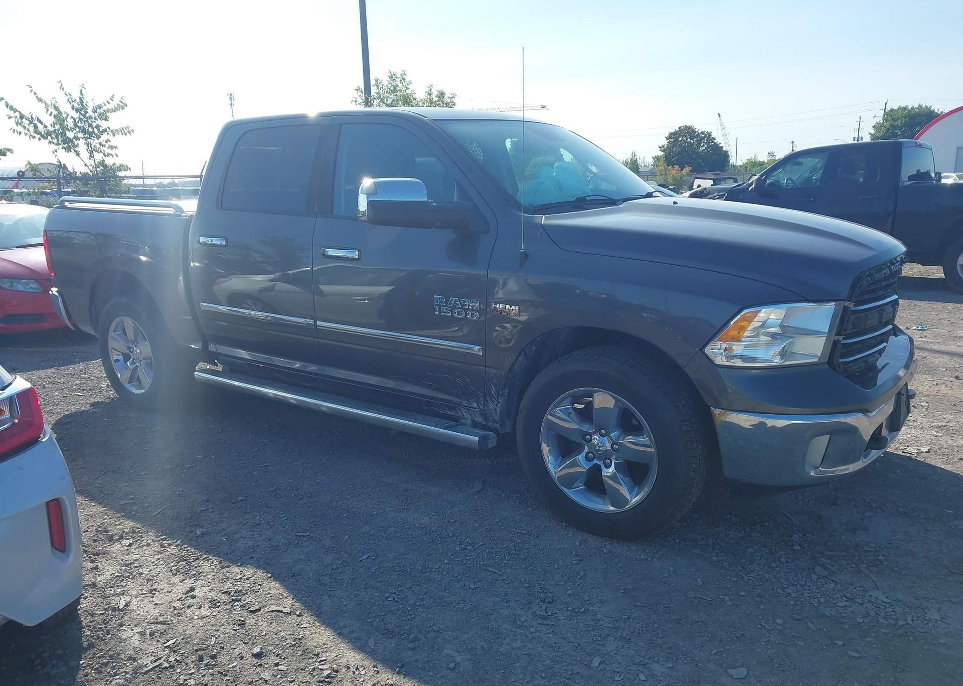 2014 RAM 1500 SLT
