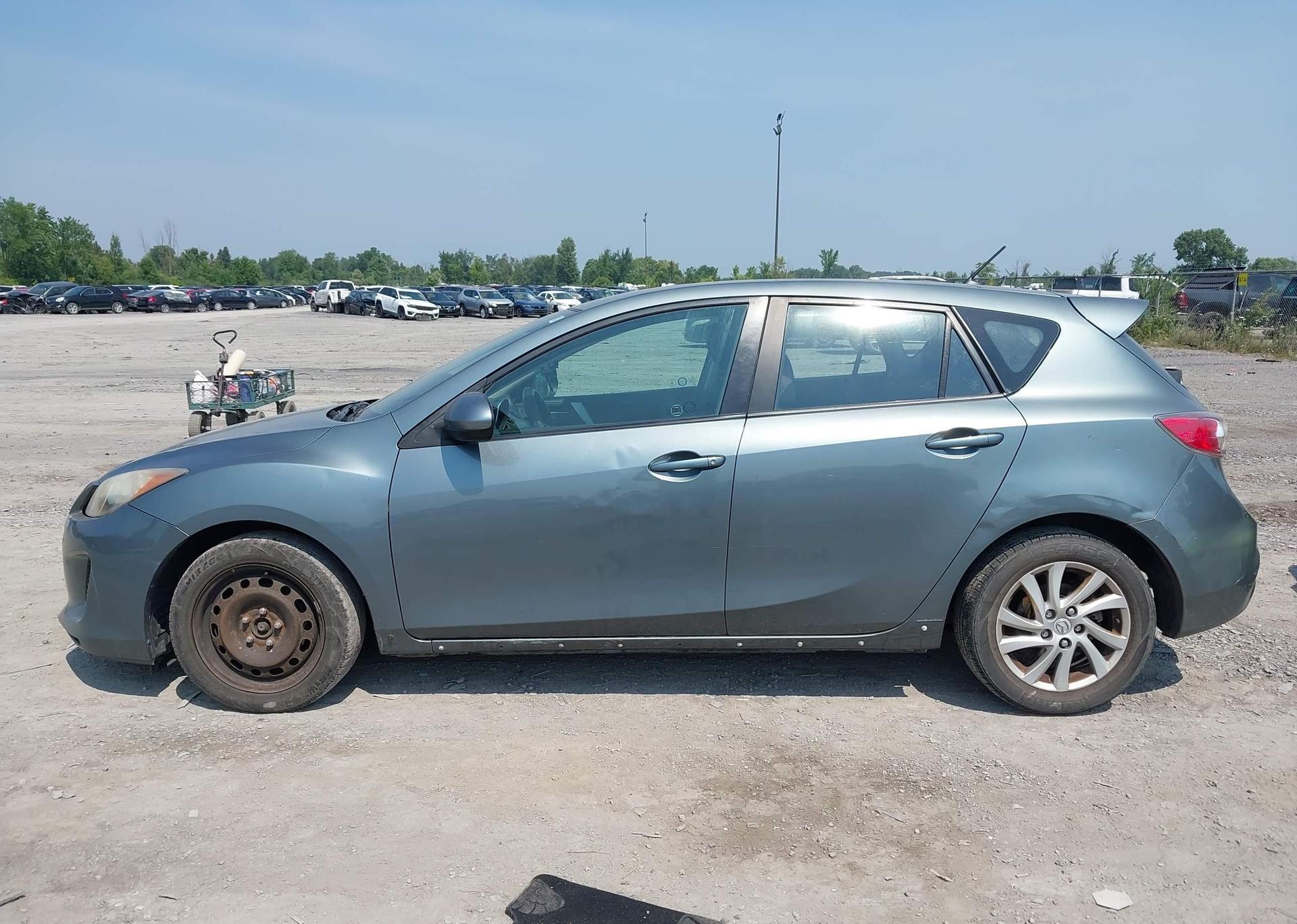 2012 MAZDA 3 I