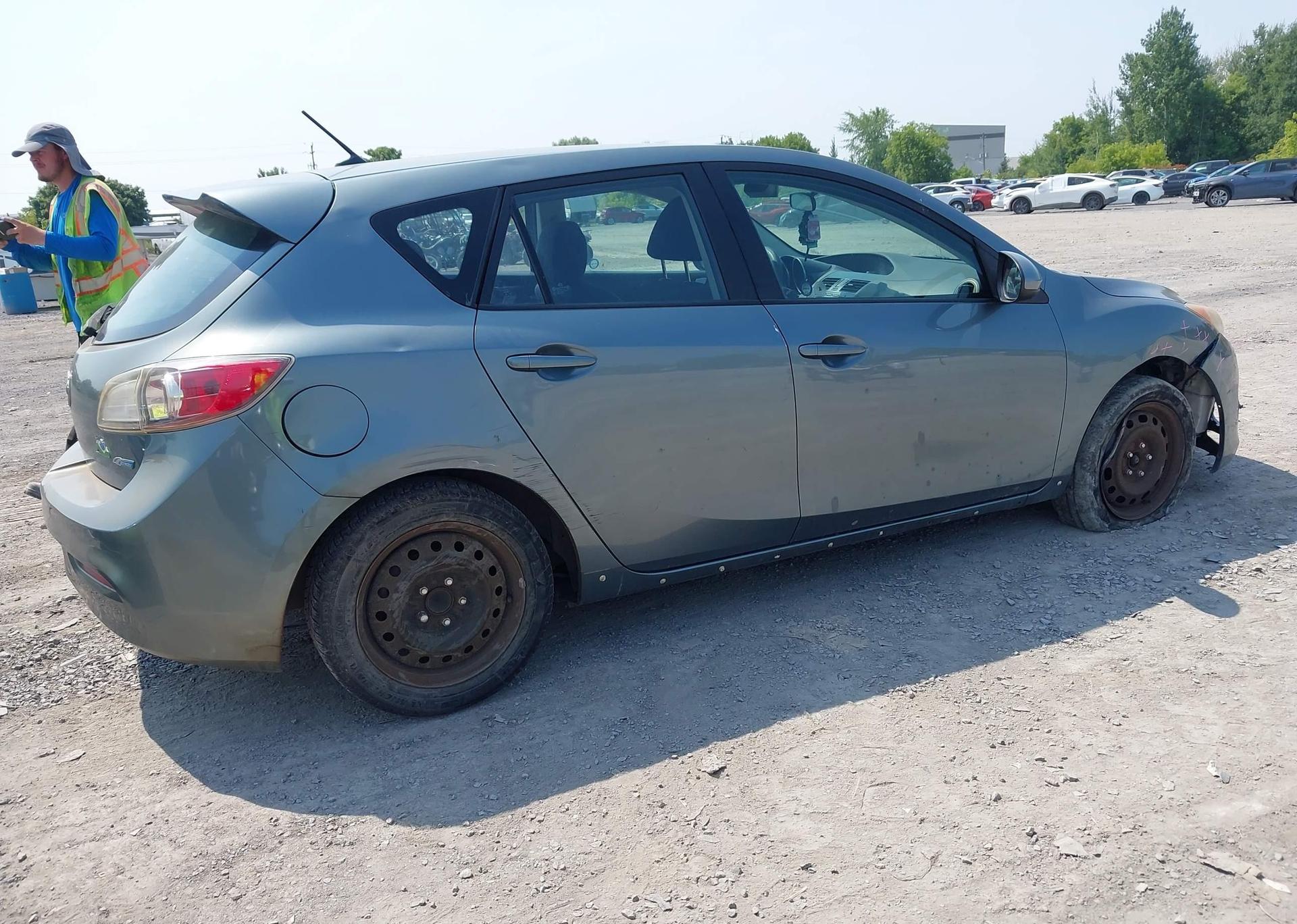 2012 MAZDA 3 I